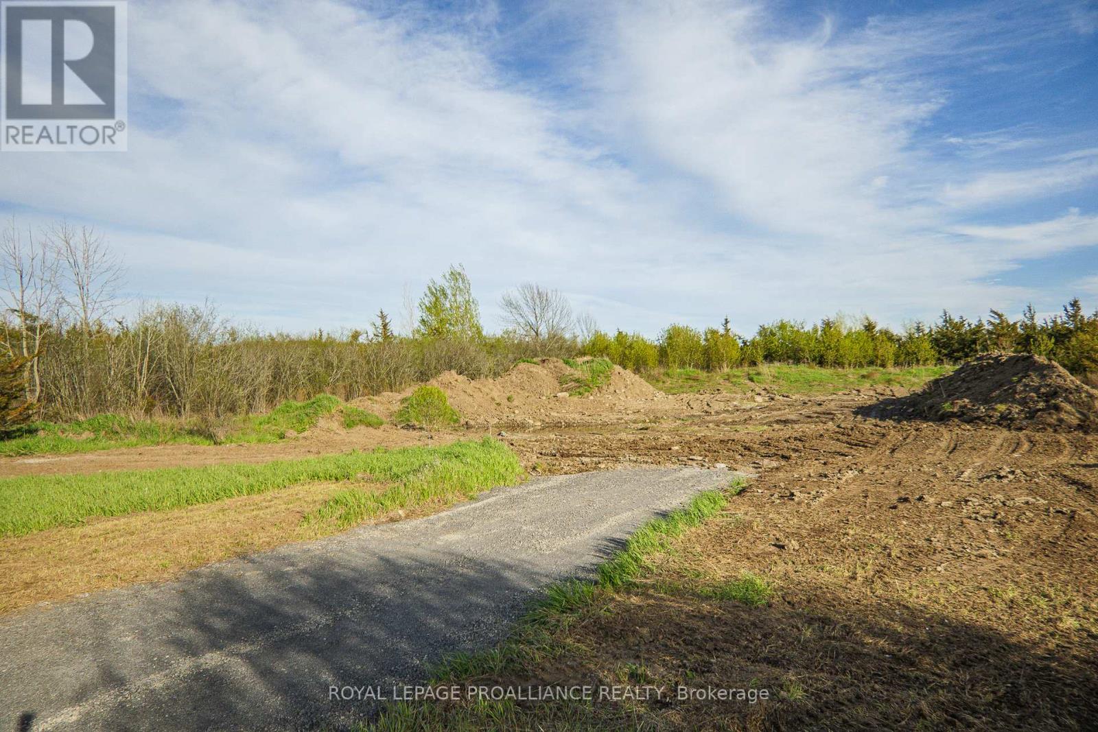 2461 Victoria Road, Prince Edward County, Ontario  K0K 1L0 - Photo 3 - X12983032