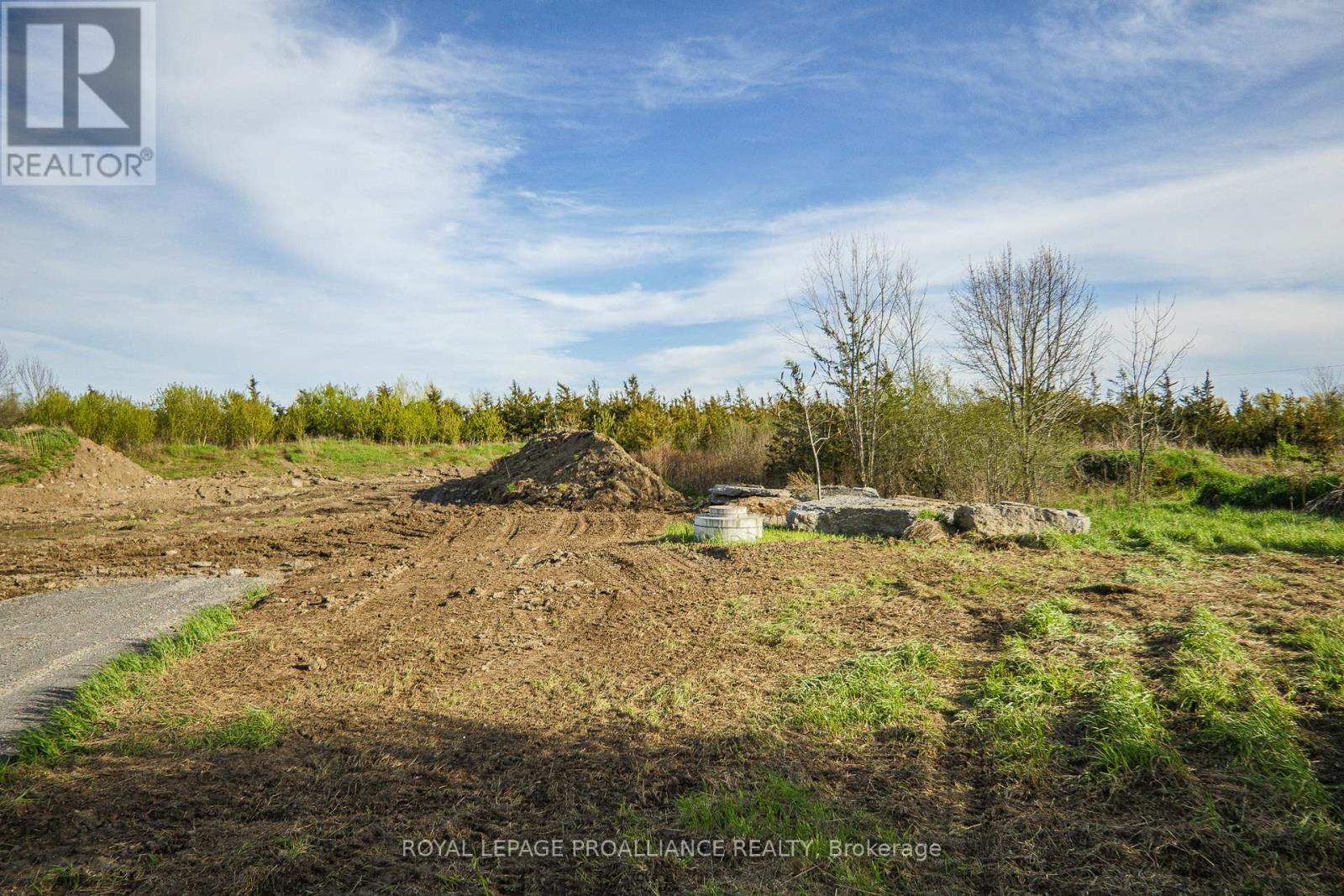 2461 Victoria Road, Prince Edward County, Ontario  K0K 1L0 - Photo 5 - X12983032