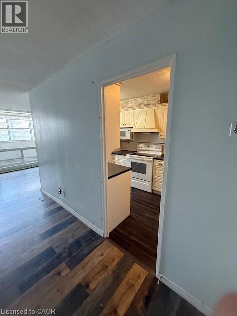 225 Harvard Place Unit# 208, Waterloo, Ontario  N2J 4H4 - Photo 5 - 40832830