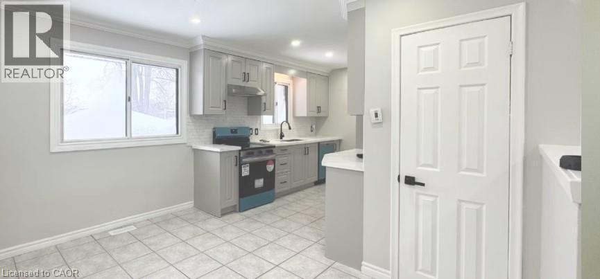 100 N Fairway Road N, Kitchener, Ontario N2A 2N5 - Photo 2 - 40832358