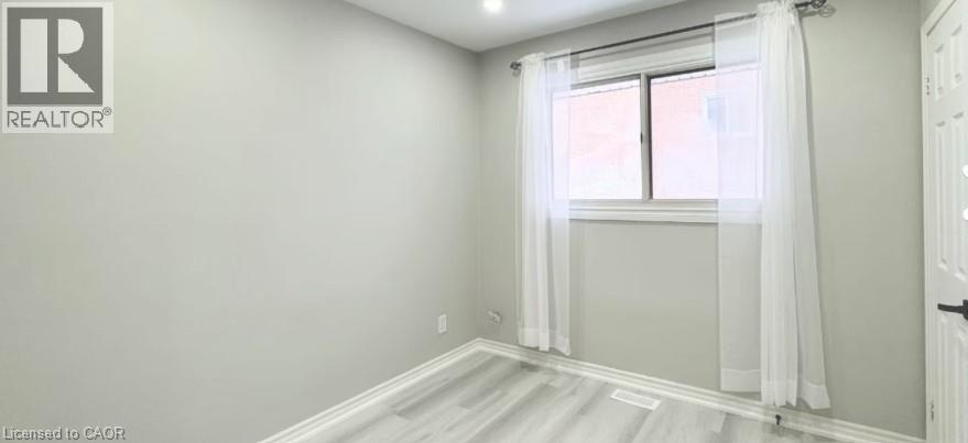 100 N Fairway Road N, Kitchener, Ontario N2A 2N5 - Photo 4 - 40832358
