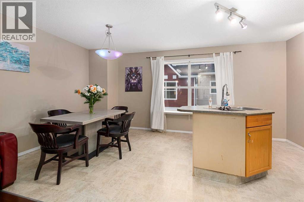 205 Mckenzie Towne Gate SE, Calgary, Alberta  T2Z 4G2 - Photo 8 - A2276192