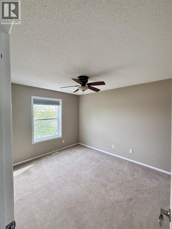 205 Mckenzie Towne Gate SE, Calgary, Alberta  T2Z 4G2 - Photo 11 - A2276192