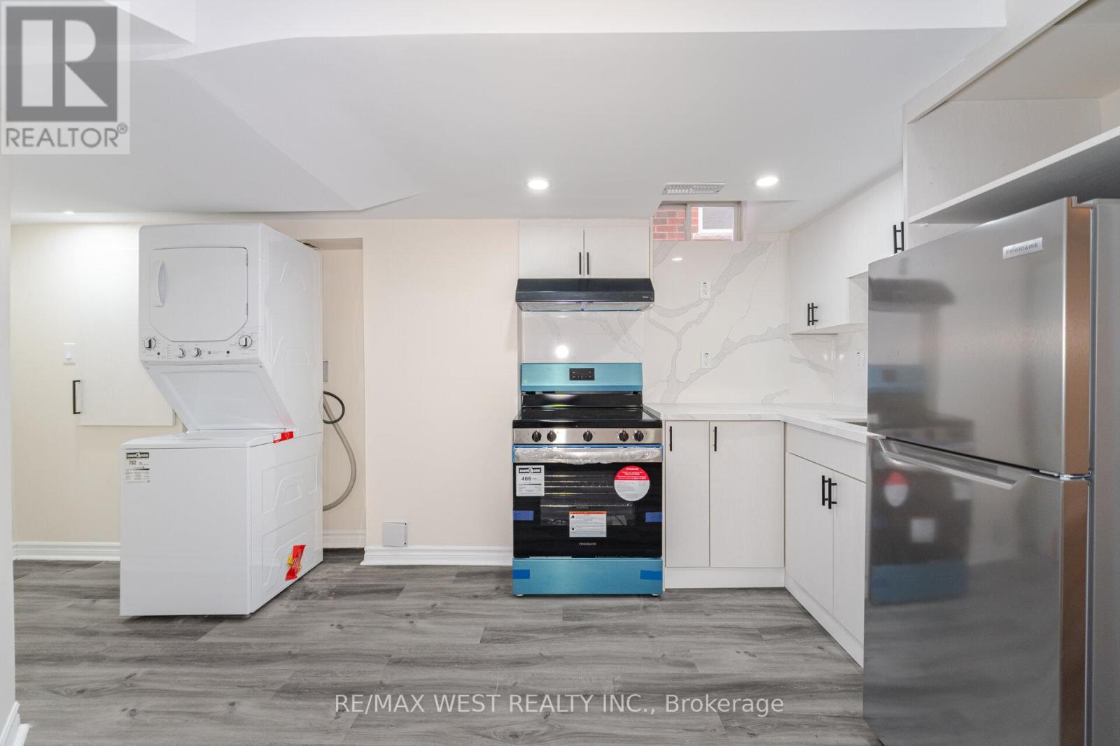 Bsmt - 1122 Hickory Hollow Glen, Mississauga, Ontario  L5W 1Z8 - Photo 17 - W13163772