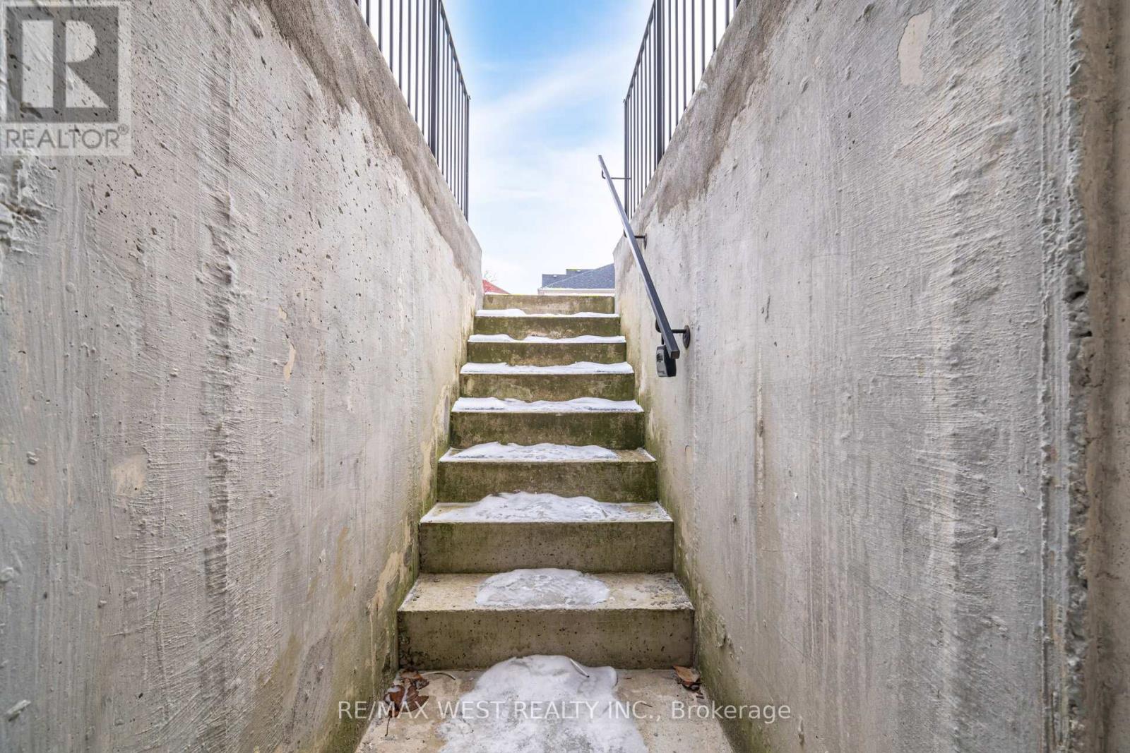 Bsmt - 1122 Hickory Hollow Glen, Mississauga, Ontario  L5W 1Z8 - Photo 23 - W13163772