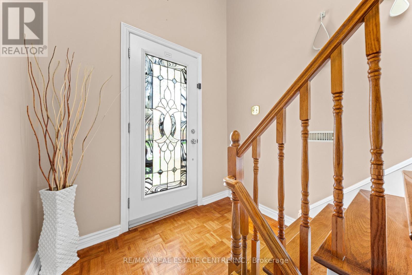 24 Linkdale Road, Brampton, Ontario  L6V 2Y4 - Photo 6 - W13163844