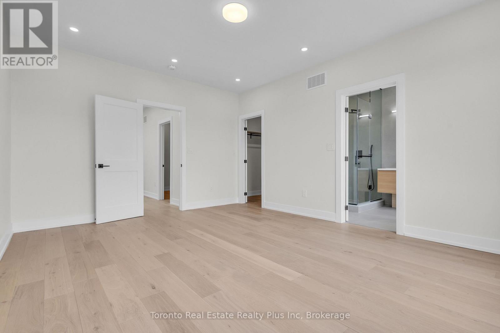138 Bowie Avenue, Toronto (Briar Hill-Belgravia), Ontario  M6E 2R2 - Photo 14 - W13163856