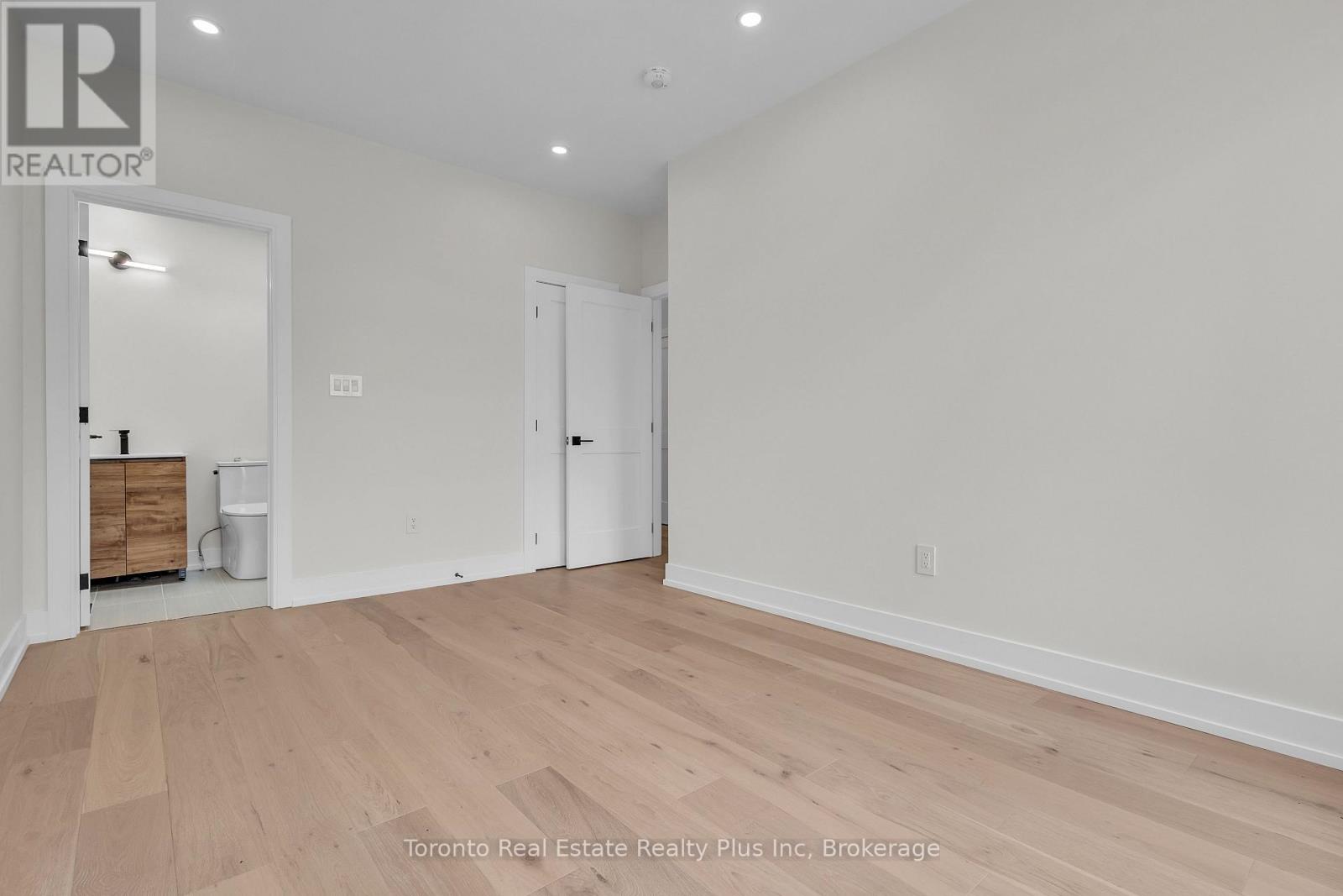 138 Bowie Avenue, Toronto (Briar Hill-Belgravia), Ontario  M6E 2R2 - Photo 21 - W13163856