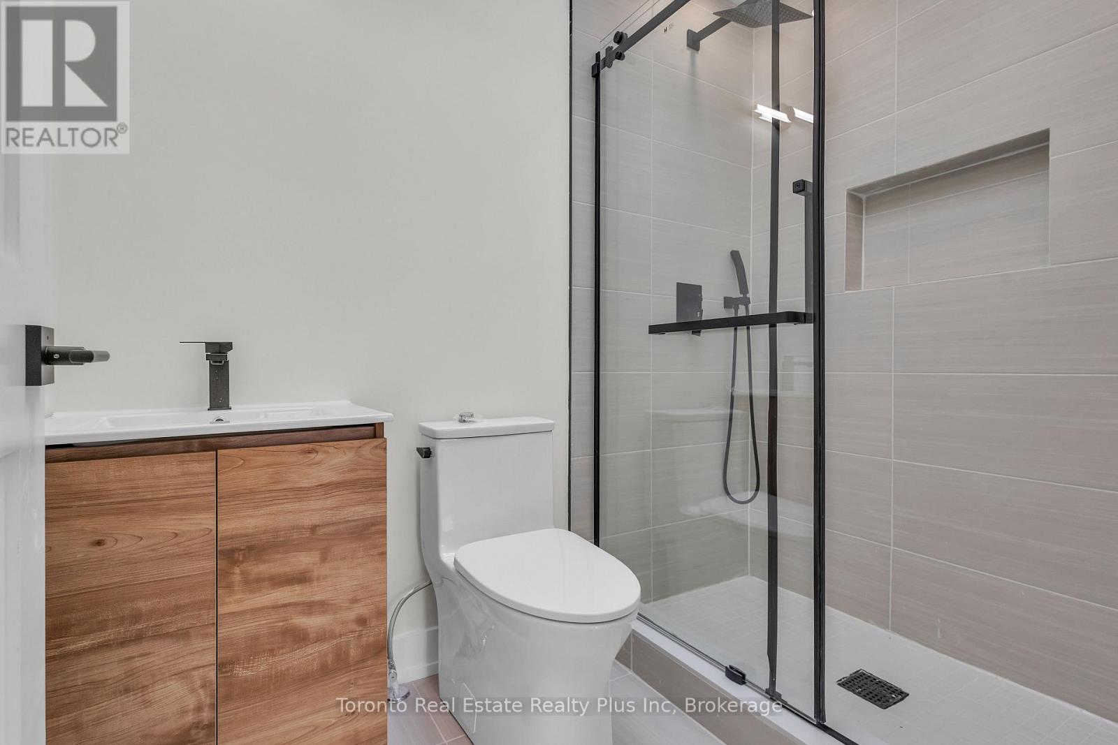 138 Bowie Avenue, Toronto (Briar Hill-Belgravia), Ontario  M6E 2R2 - Photo 22 - W13163856