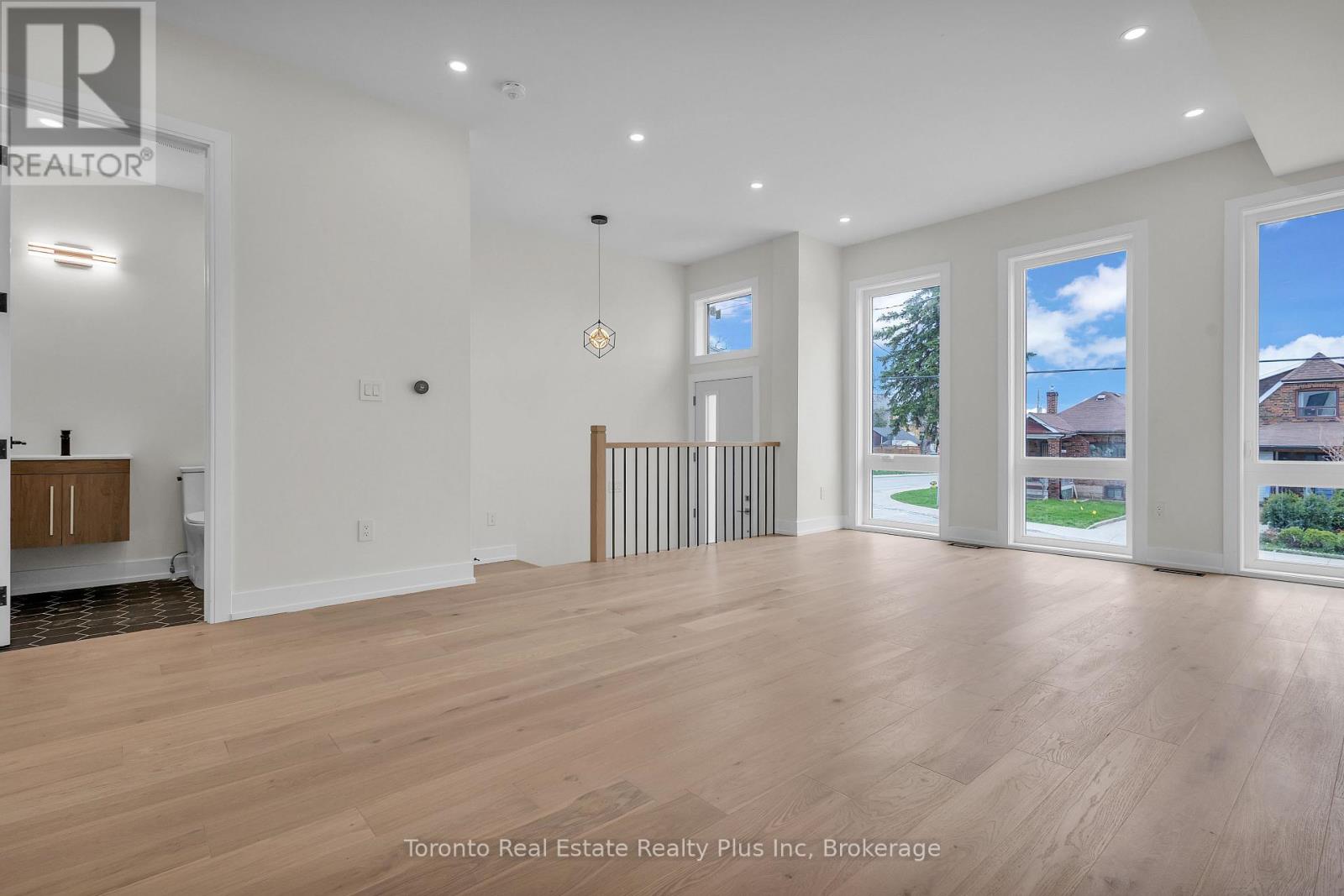 138 Bowie Avenue, Toronto (Briar Hill-Belgravia), Ontario  M6E 2R2 - Photo 33 - W13163856