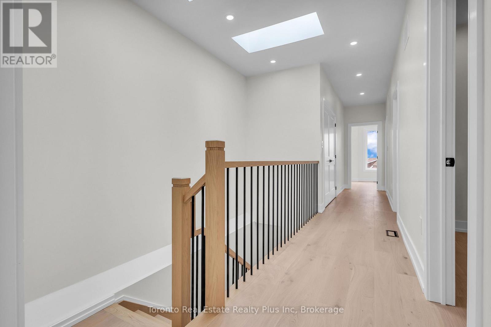 138 Bowie Avenue, Toronto (Briar Hill-Belgravia), Ontario  M6E 2R2 - Photo 35 - W13163856