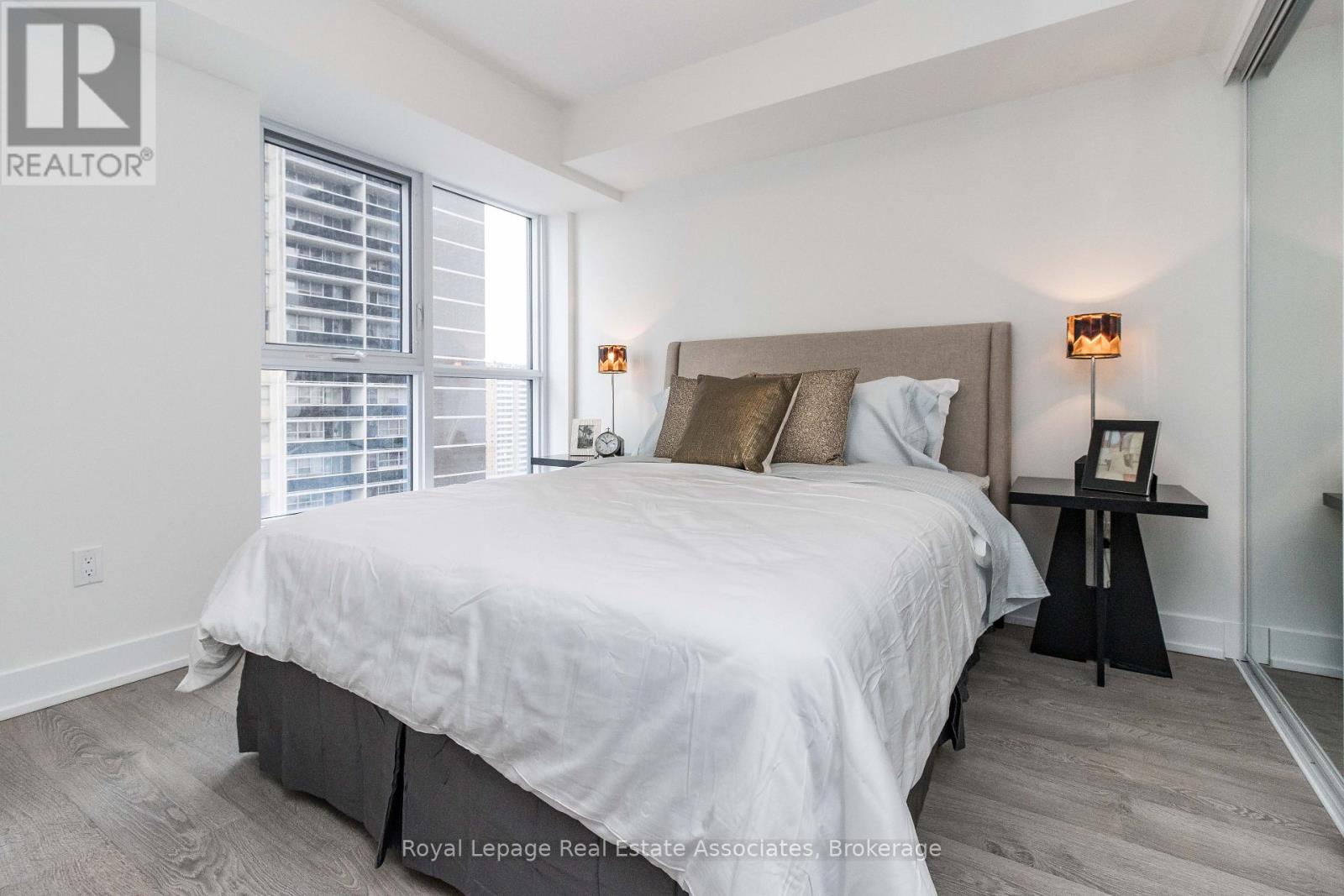 1325 - 9 Mabelle Avenue, Toronto, Ontario  M9A 0E1 - Photo 10 - W13163938