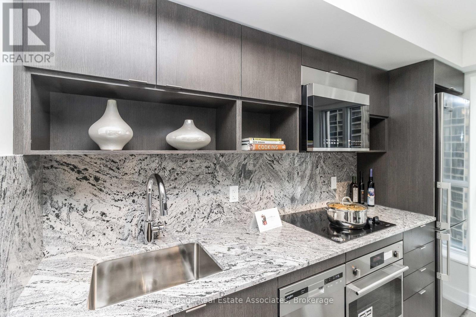 1325 - 9 Mabelle Avenue, Toronto, Ontario  M9A 0E1 - Photo 5 - W13163938