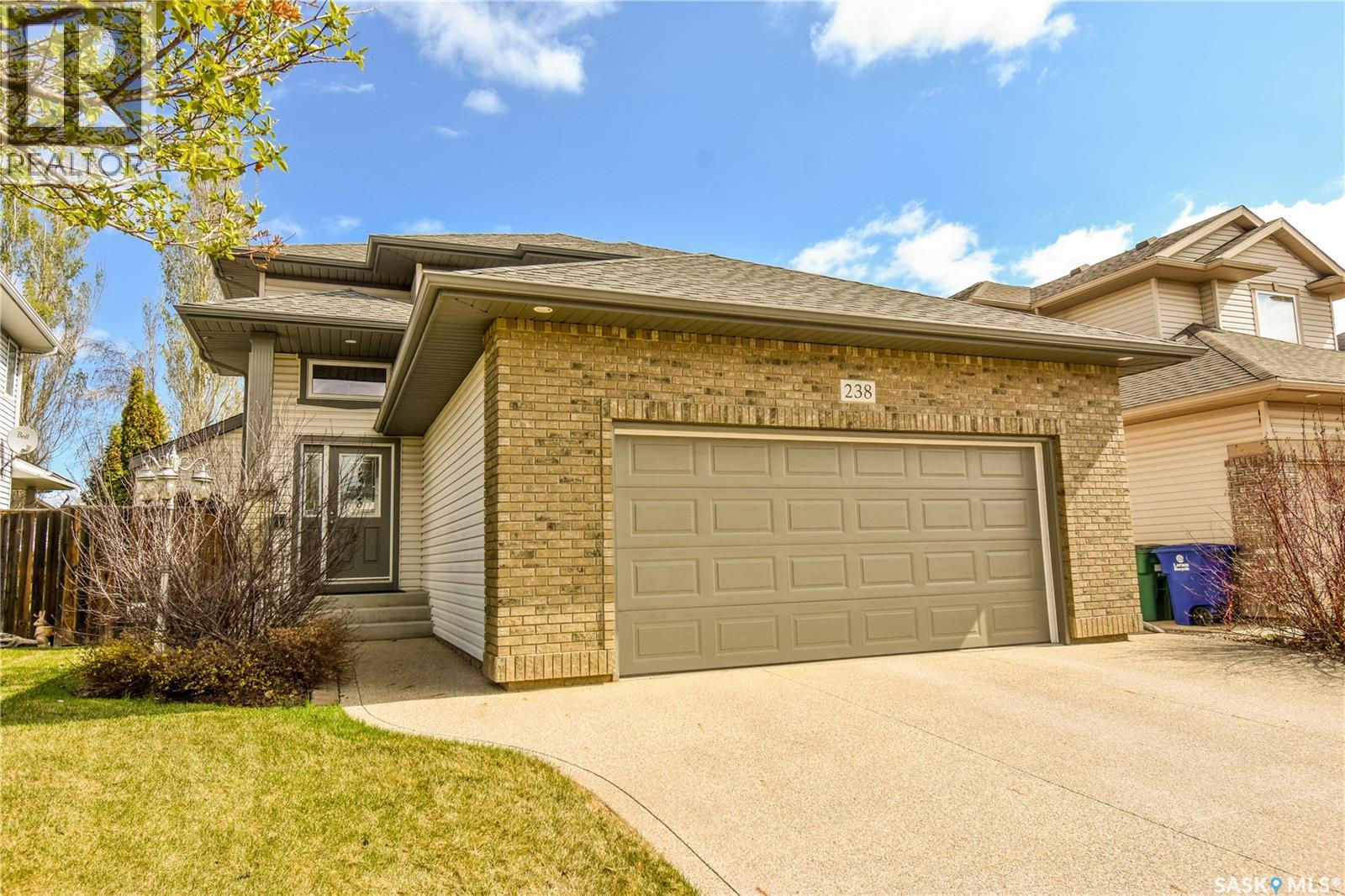238 Stepney Crescent, Saskatoon, Saskatchewan  S7T 0A1 - Photo 1 - SK036886