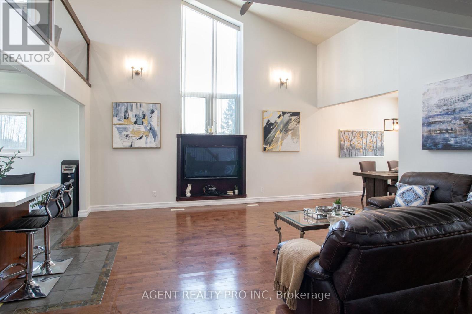 6571 Carroll Drive, Southwest Middlesex, Ontario  N0L 1T0 - Photo 15 - X13164150