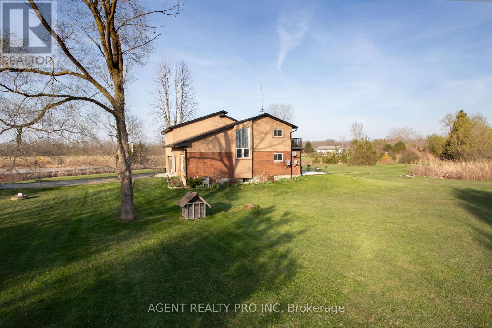 6571 Carroll Drive, Southwest Middlesex, Ontario  N0L 1T0 - Photo 7 - X13164150