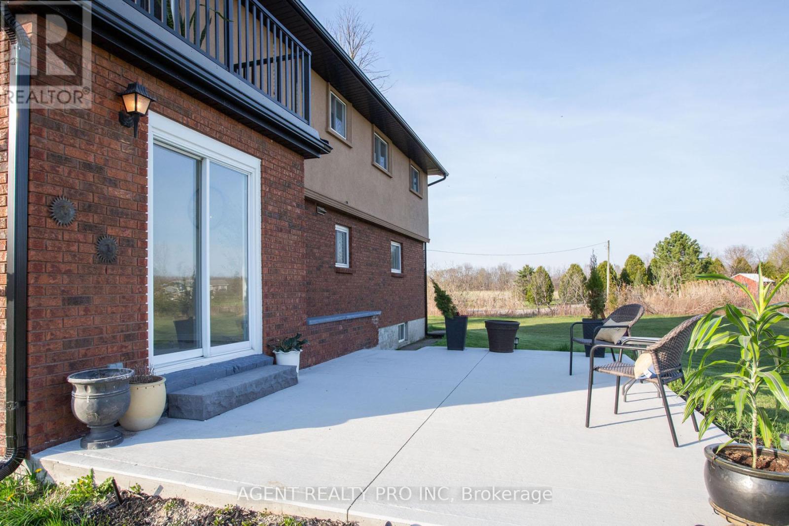 6571 Carroll Drive, Southwest Middlesex, Ontario  N0L 1T0 - Photo 9 - X13164150