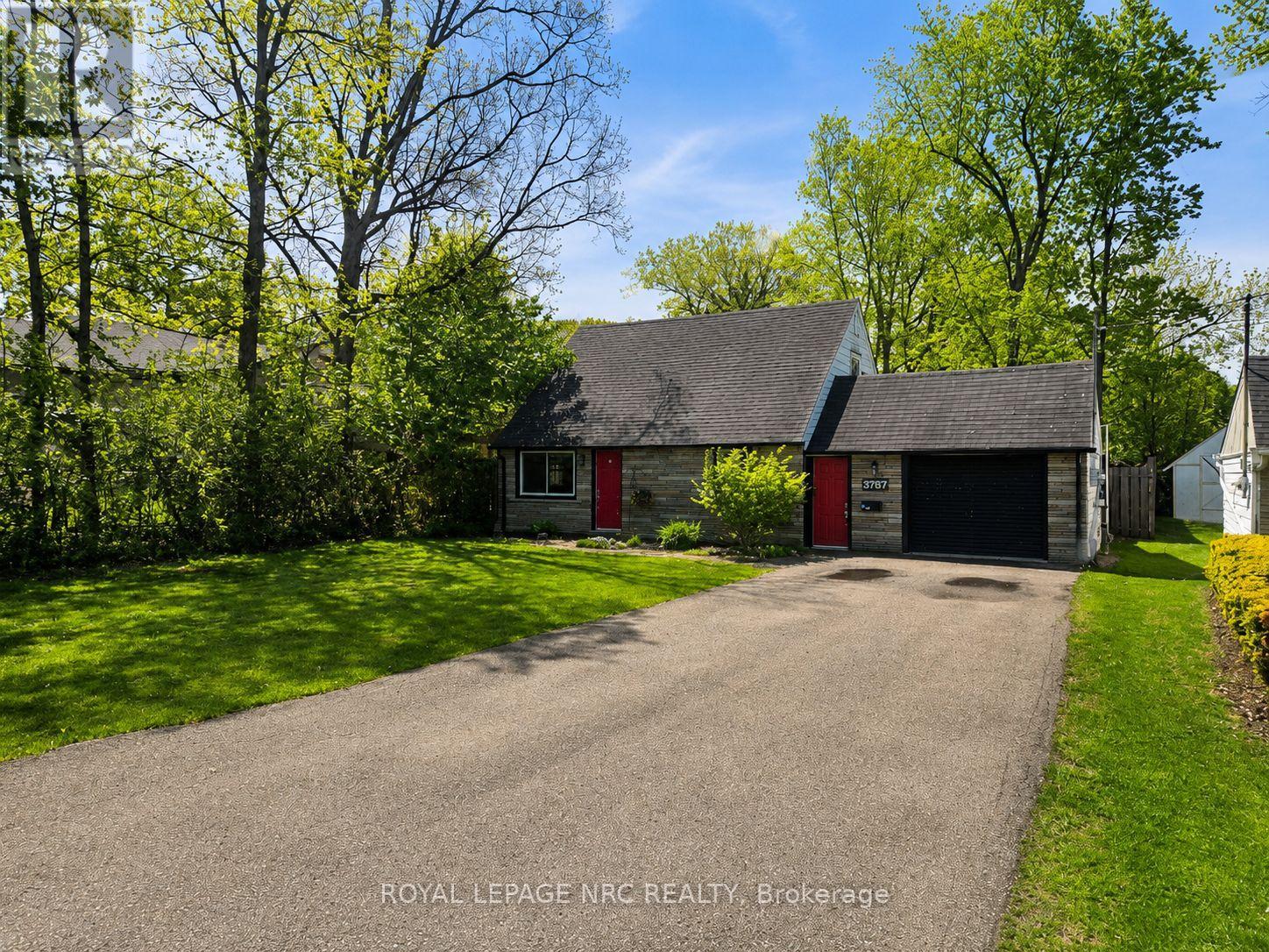 3767 Summit Avenue, Fort Erie, Ontario  L0S 1N0 - Photo 3 - X12850456