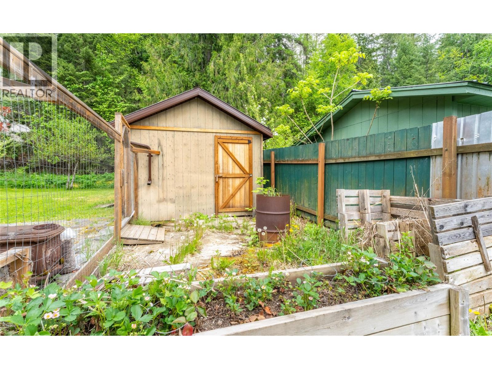 1506 Campbell Avenue, Riondel, British Columbia  V0B 2B0 - Photo 35 - 10386942