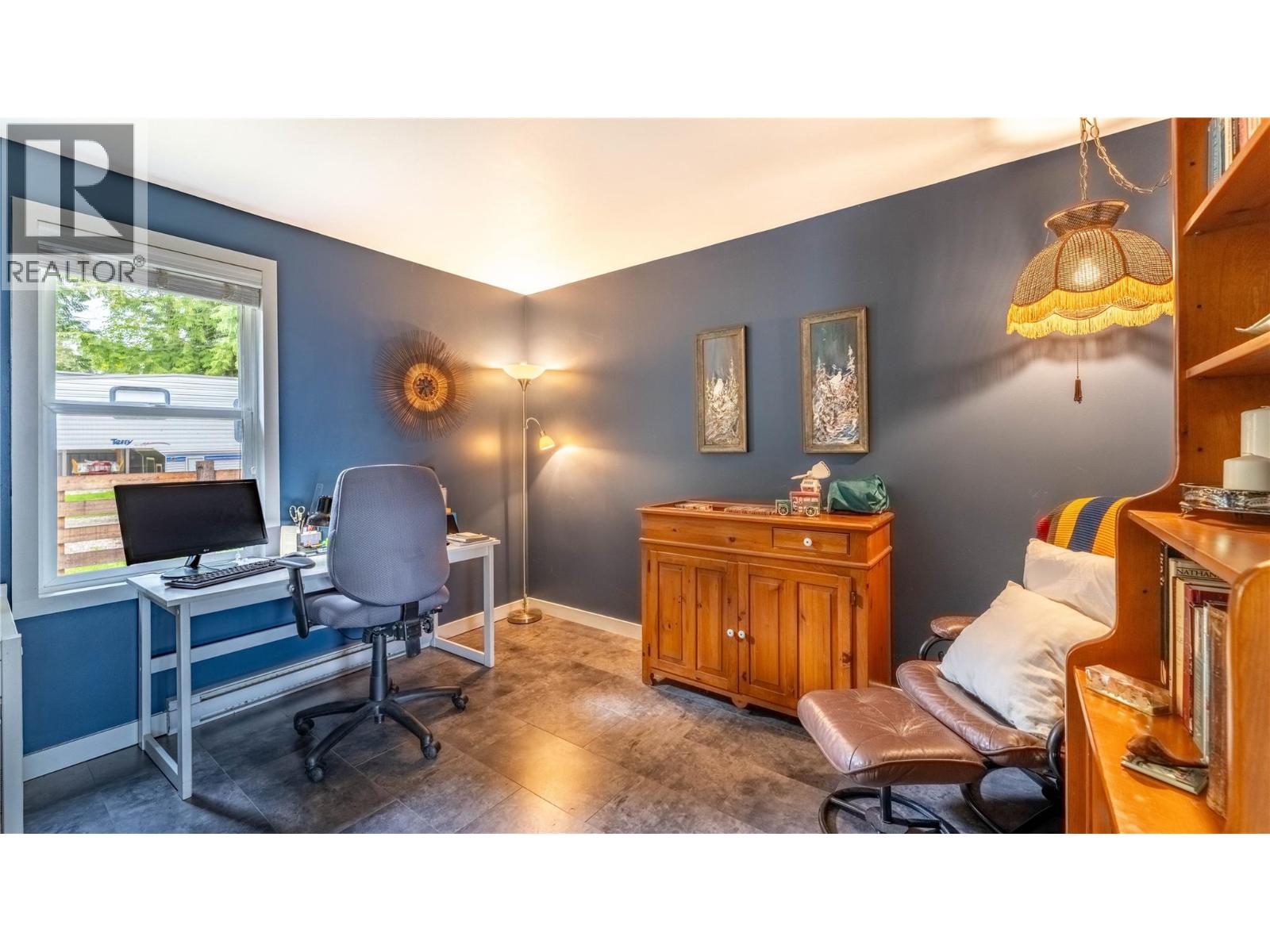 1506 Campbell Avenue, Riondel, British Columbia  V0B 2B0 - Photo 11 - 10386942