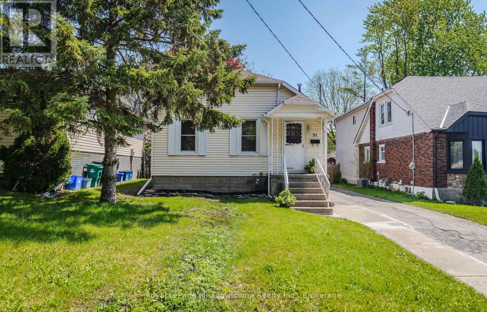 21 ELGIN STREET N, Cambridge, Ontario