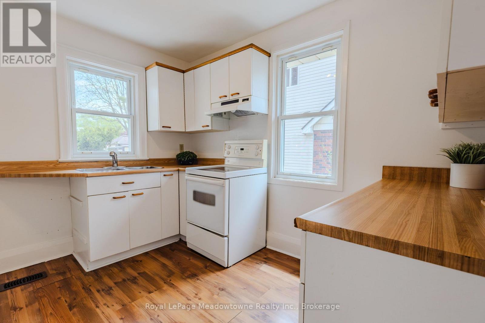 21 Elgin Street N, Cambridge, Ontario  N1R 5G8 - Photo 13 - X13164062