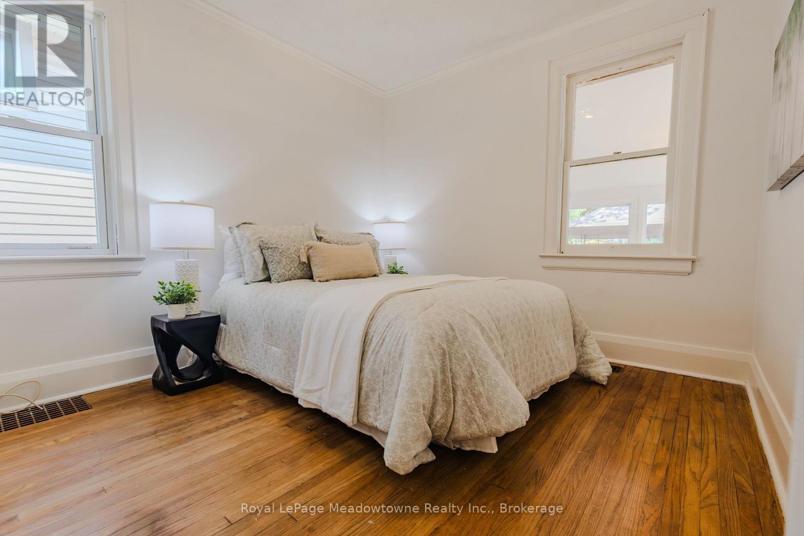 21 Elgin Street N, Cambridge, Ontario  N1R 5G8 - Photo 22 - X13164062
