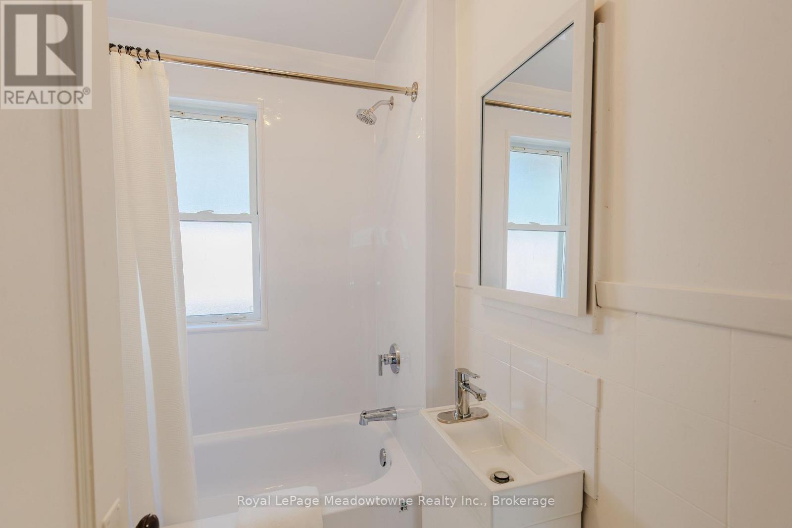 21 Elgin Street N, Cambridge, Ontario  N1R 5G8 - Photo 24 - X13164062