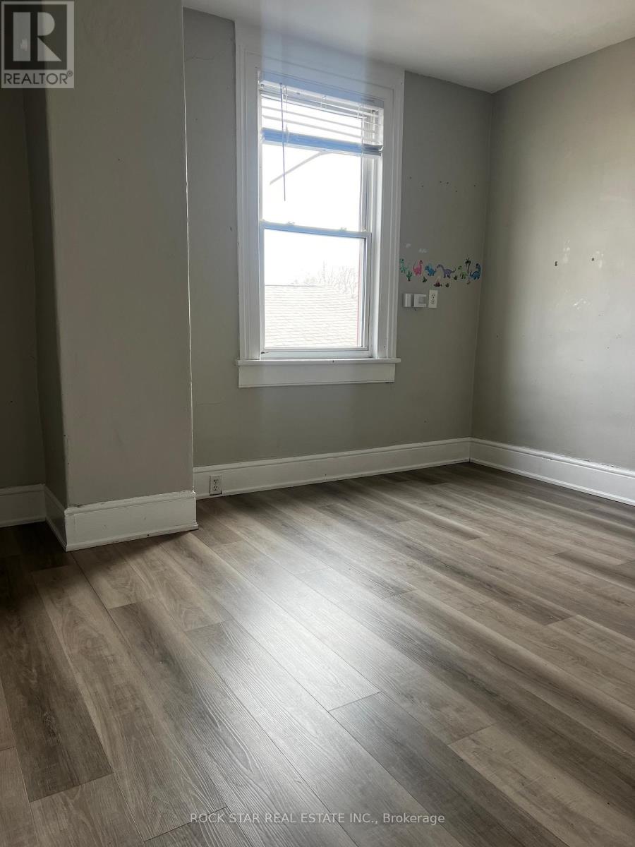 103 West Street, Brantford, Ontario  N3T 3E9 - Photo 4 - X13163728