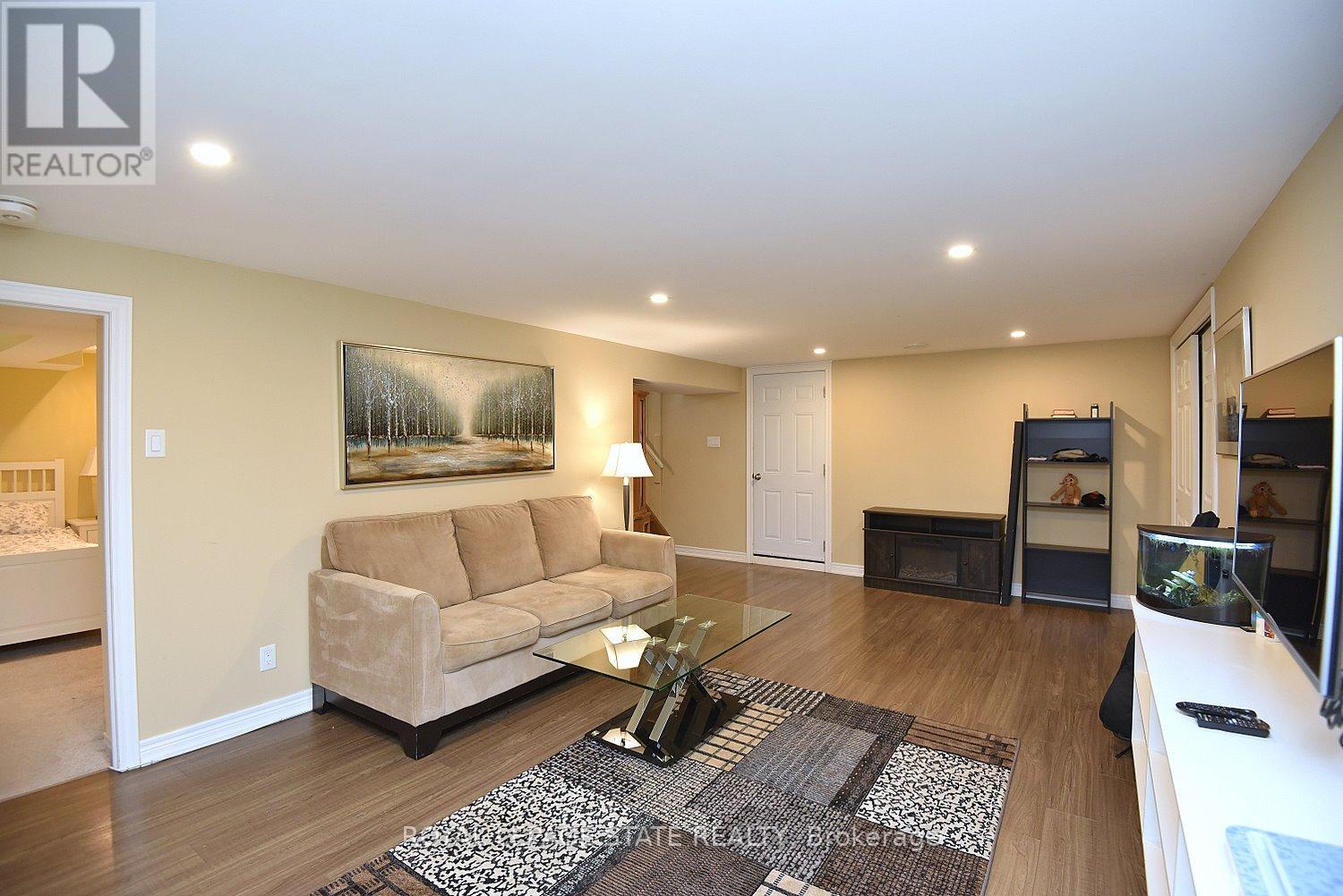 9 San Fernando Drive, Hamilton, Ontario  L9C 2C1 - Photo 7 - X13163736