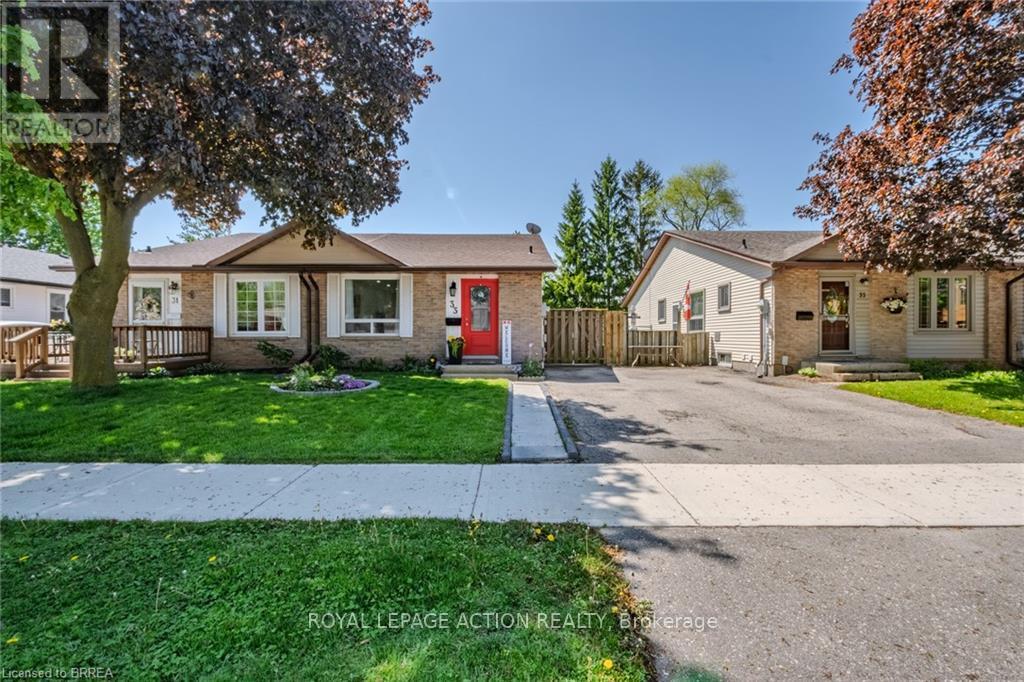 33 PALOMINO DRIVE, Brantford, Ontario