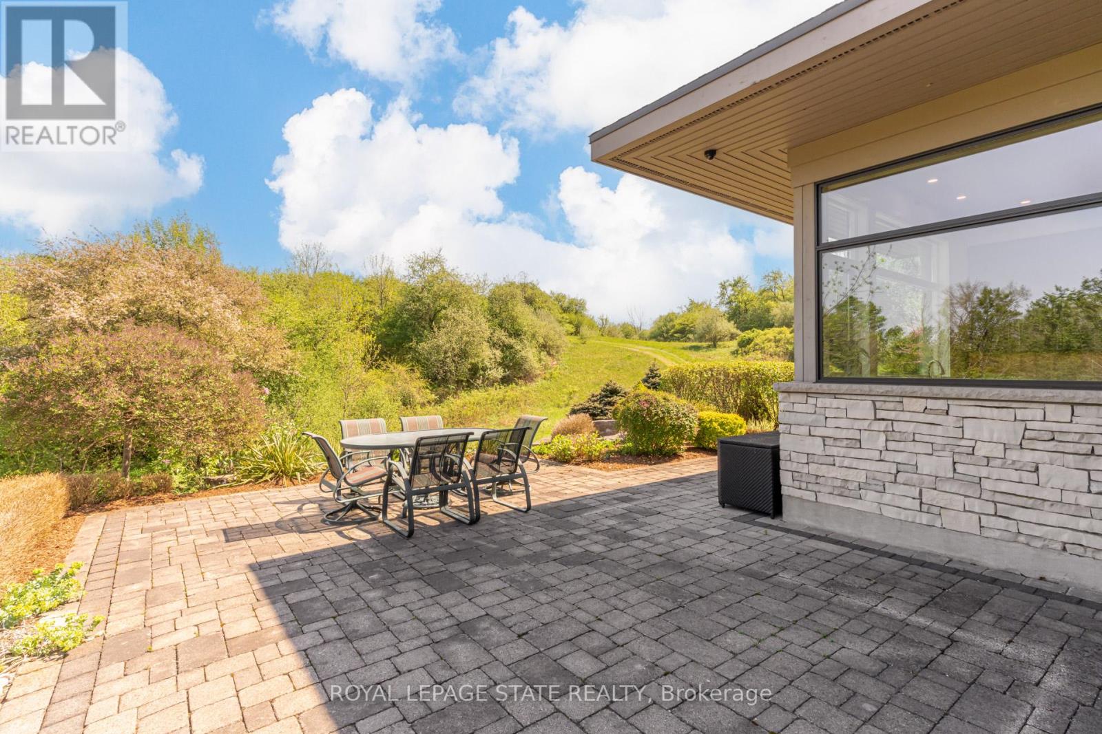 1099 Mineral Springs Road, Hamilton, Ontario  L9H 5E3 - Photo 47 - X13163838