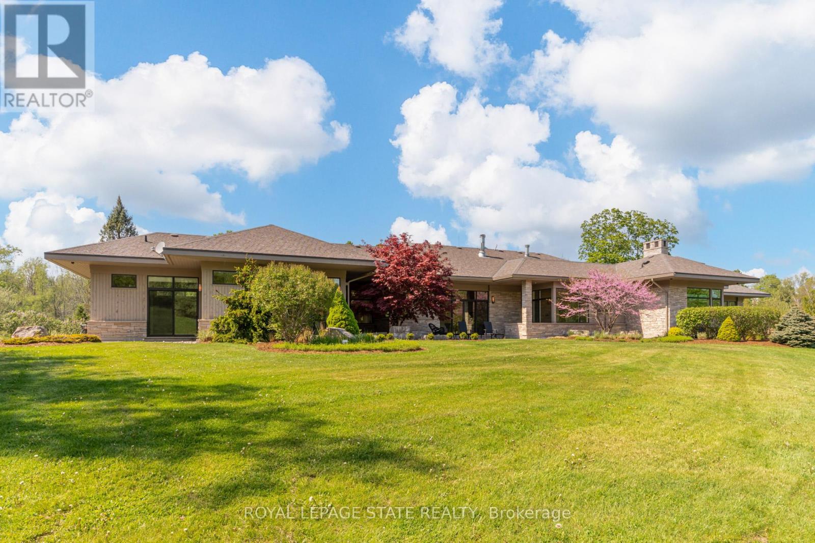 1099 Mineral Springs Road, Hamilton, Ontario  L9H 5E3 - Photo 50 - X13163838