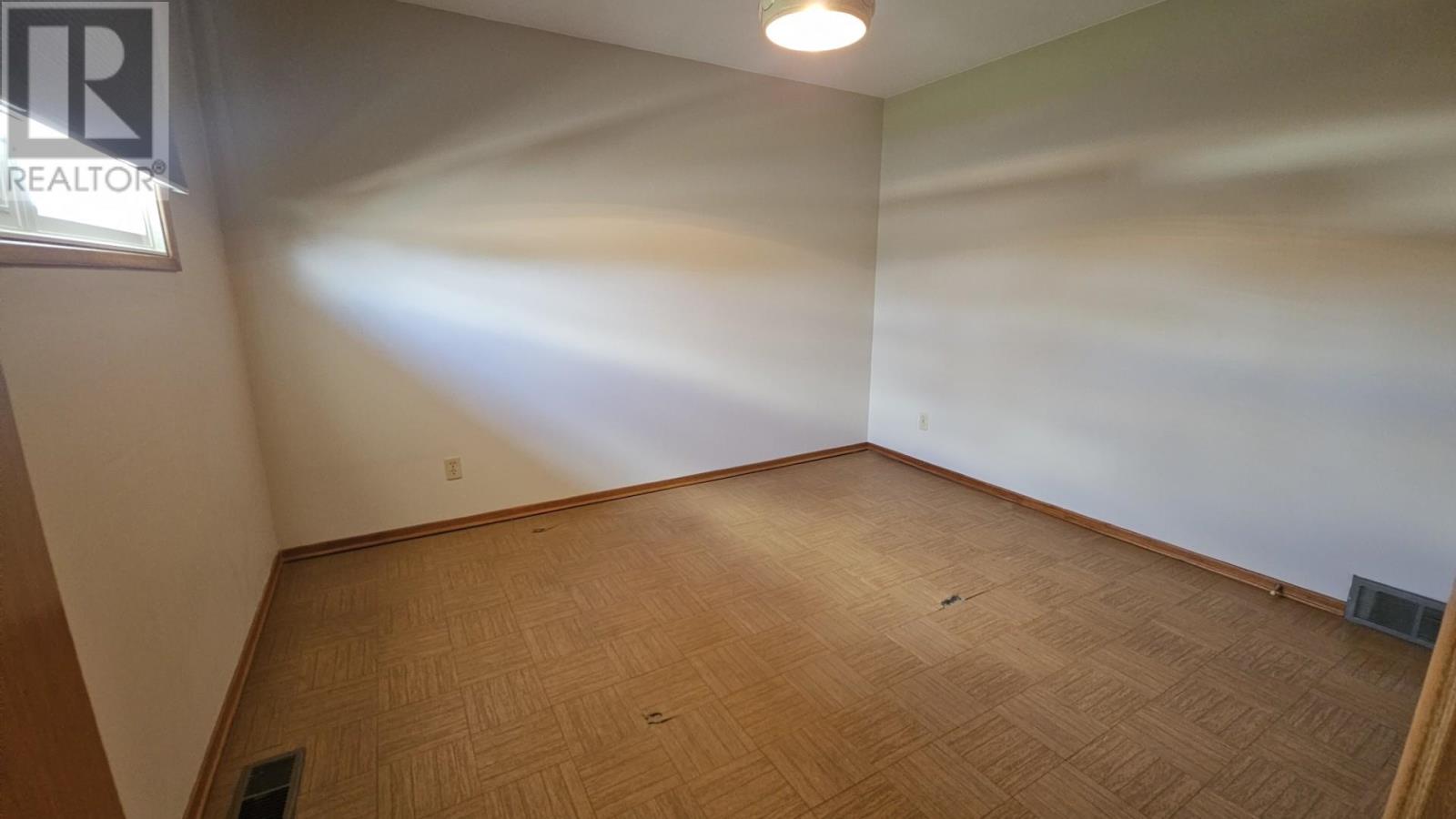 459 Frontenac Bay, Thunder Bay, Ontario  P7C 1M5 - Photo 13 - TB2601161