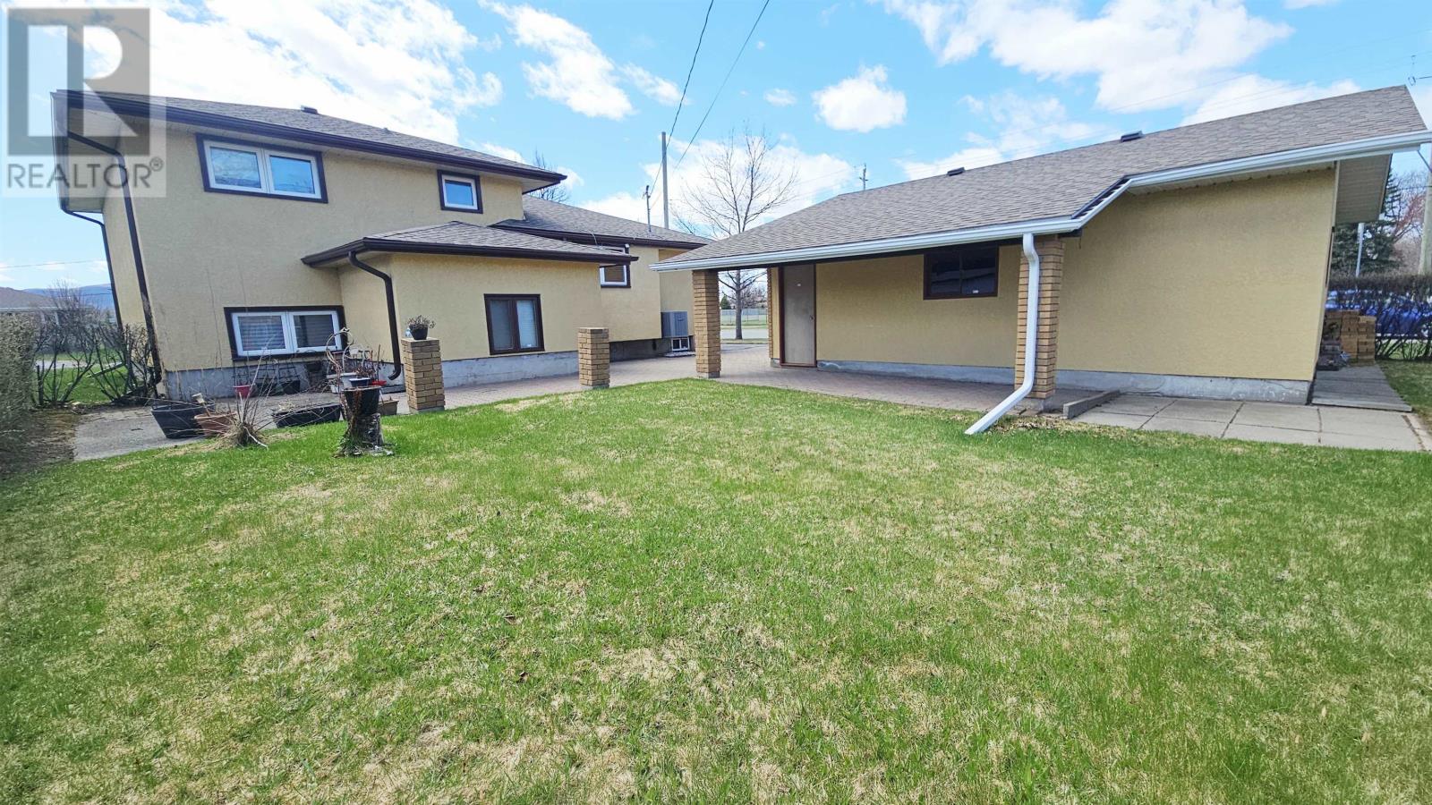 459 Frontenac Bay, Thunder Bay, Ontario  P7C 1M5 - Photo 2 - TB2601161
