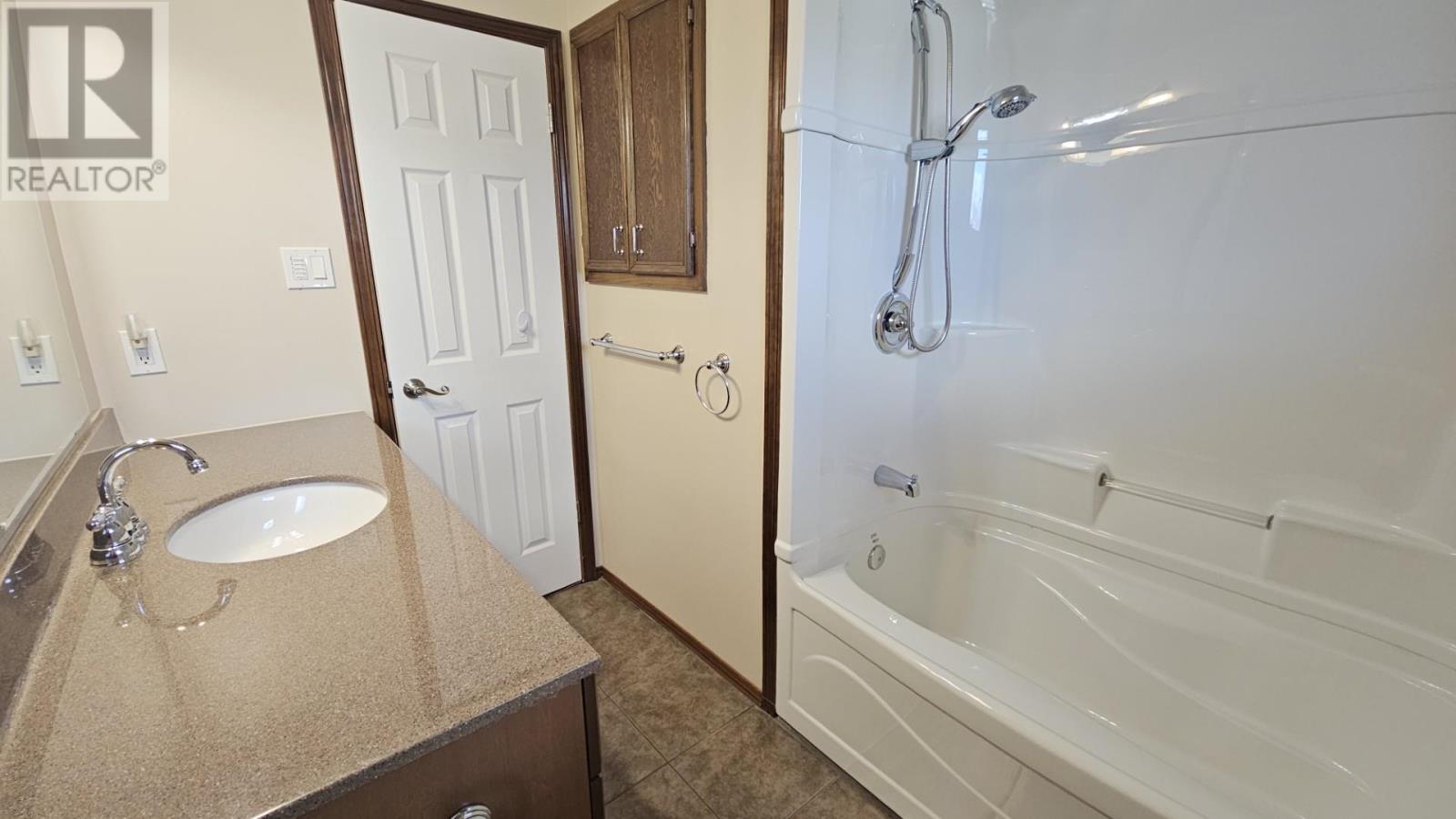 459 Frontenac Bay, Thunder Bay, Ontario  P7C 1M5 - Photo 20 - TB2601161