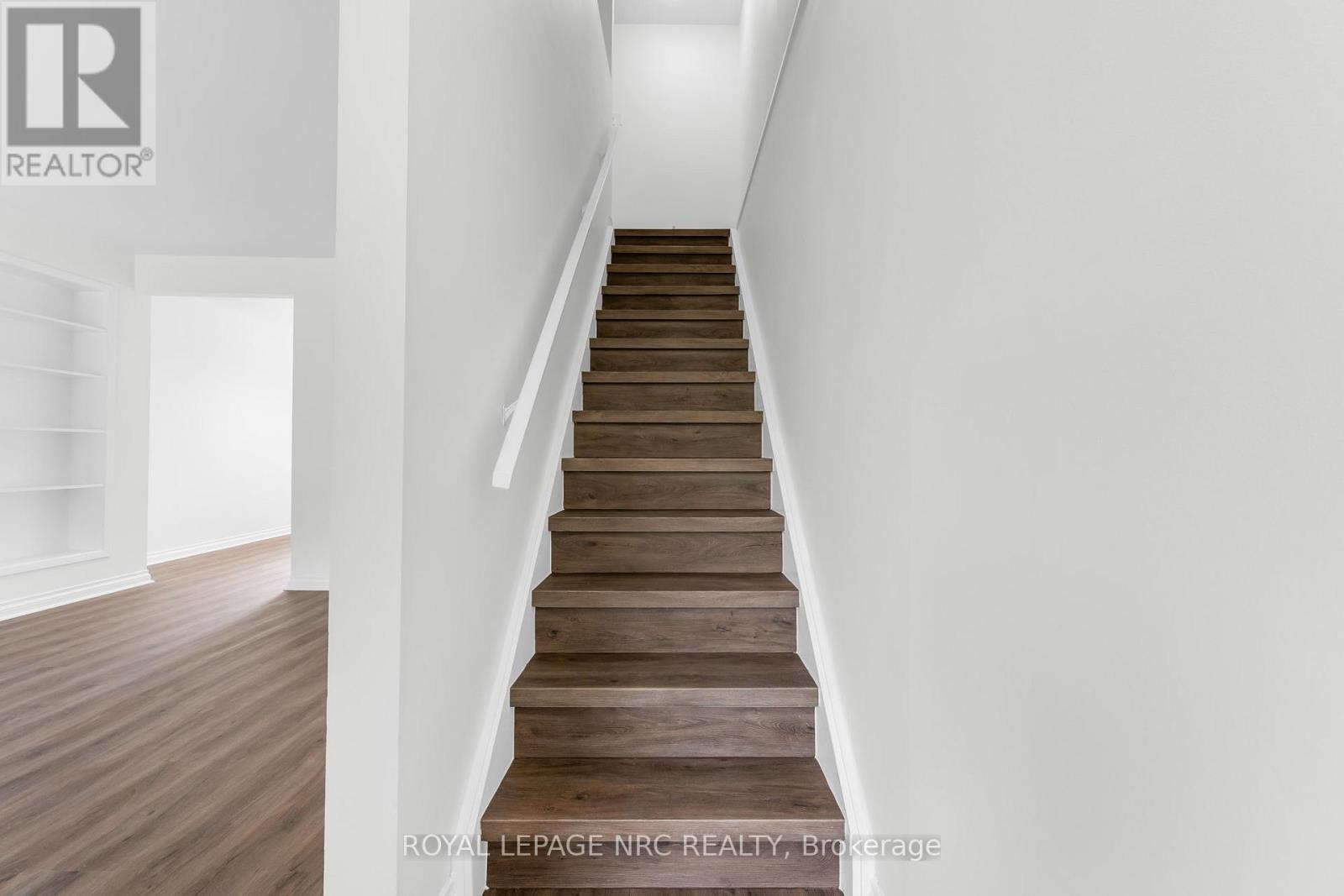64 Silvan Drive, Welland, Ontario  L3C 6C3 - Photo 19 - X13164116
