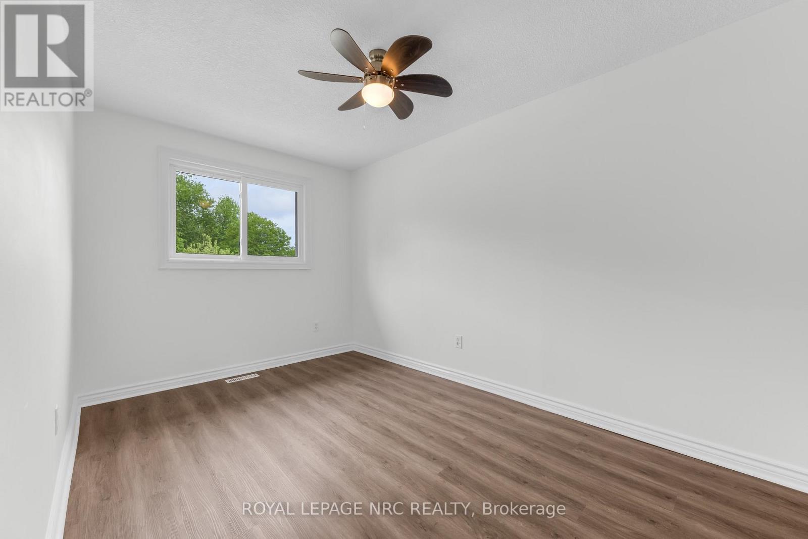 64 Silvan Drive, Welland, Ontario  L3C 6C3 - Photo 26 - X13164116