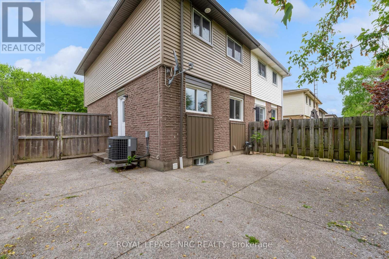 64 Silvan Drive, Welland, Ontario  L3C 6C3 - Photo 5 - X13164116