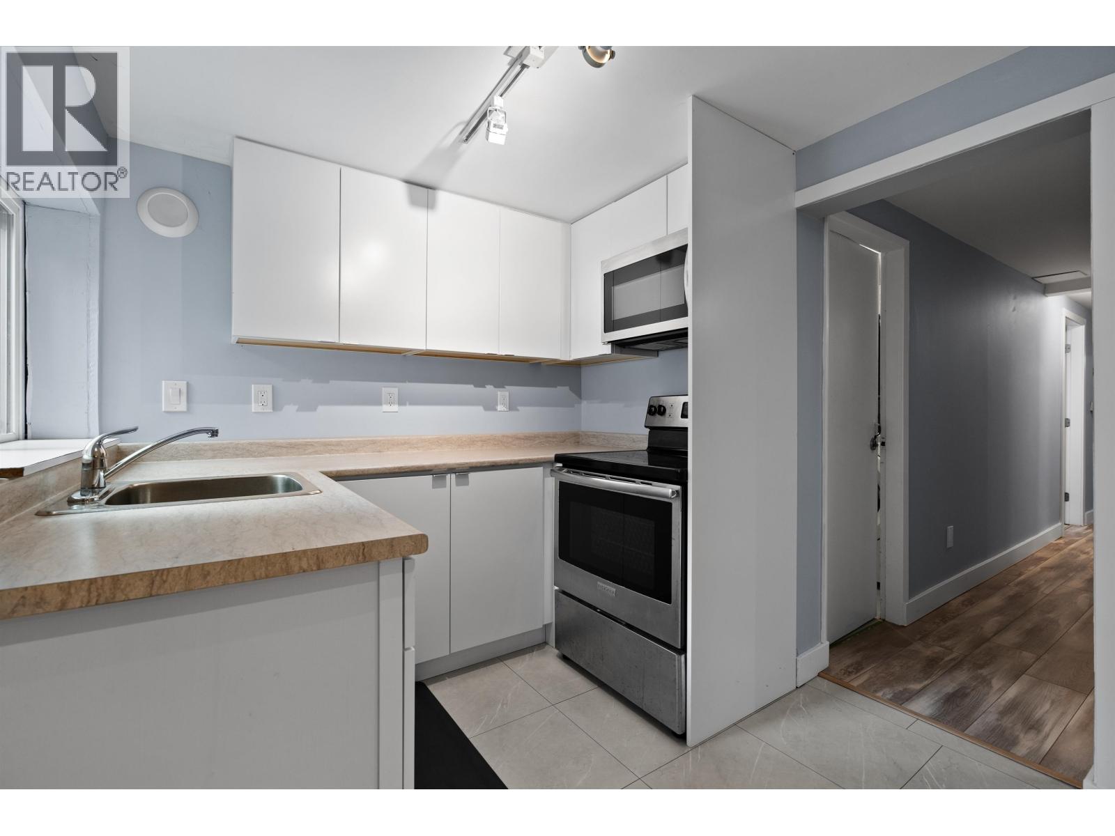 443-445 W Keith Road, Vancouver, British Columbia  V7M 1M2 - Photo 12 - R3126952