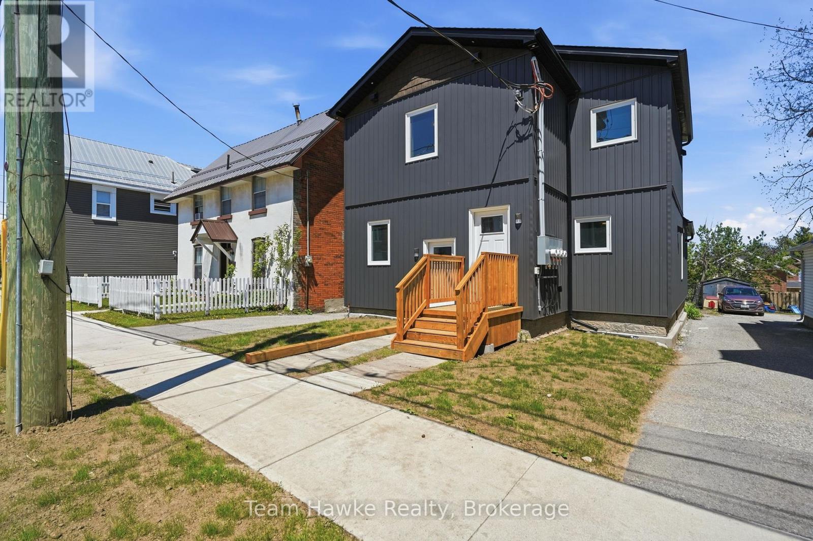 64 Matchedash Street S, Orillia, Ontario  L3V 4W5 - Photo 2 - S13164154