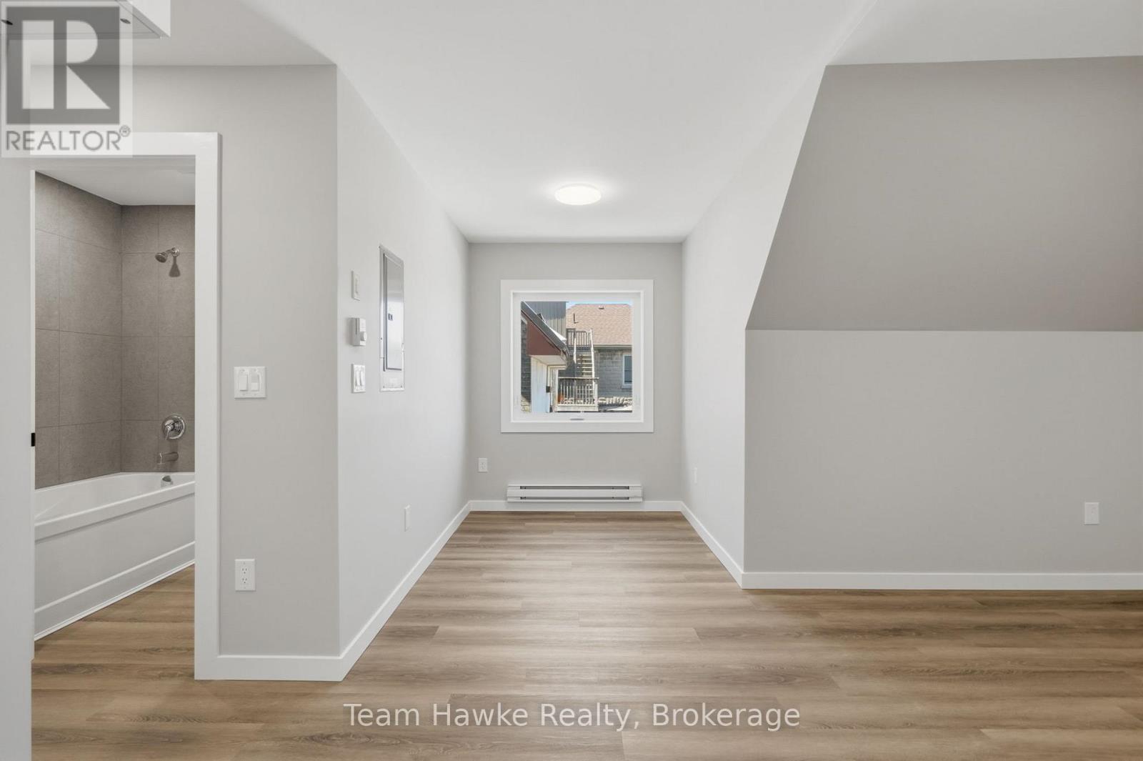 64 Matchedash Street S, Orillia, Ontario  L3V 4W5 - Photo 32 - S13164154
