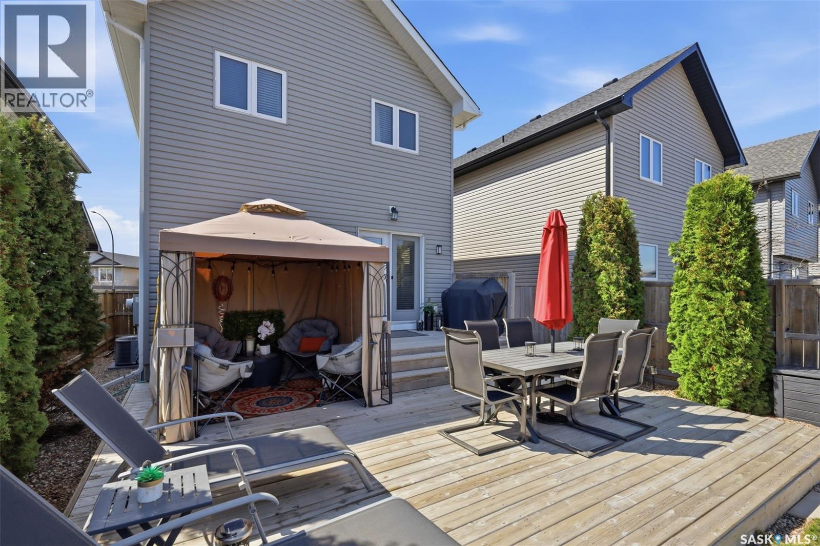 646 Hampton Circle, Saskatoon, Saskatchewan  S7R 0J5 - Photo 3 - SK036635