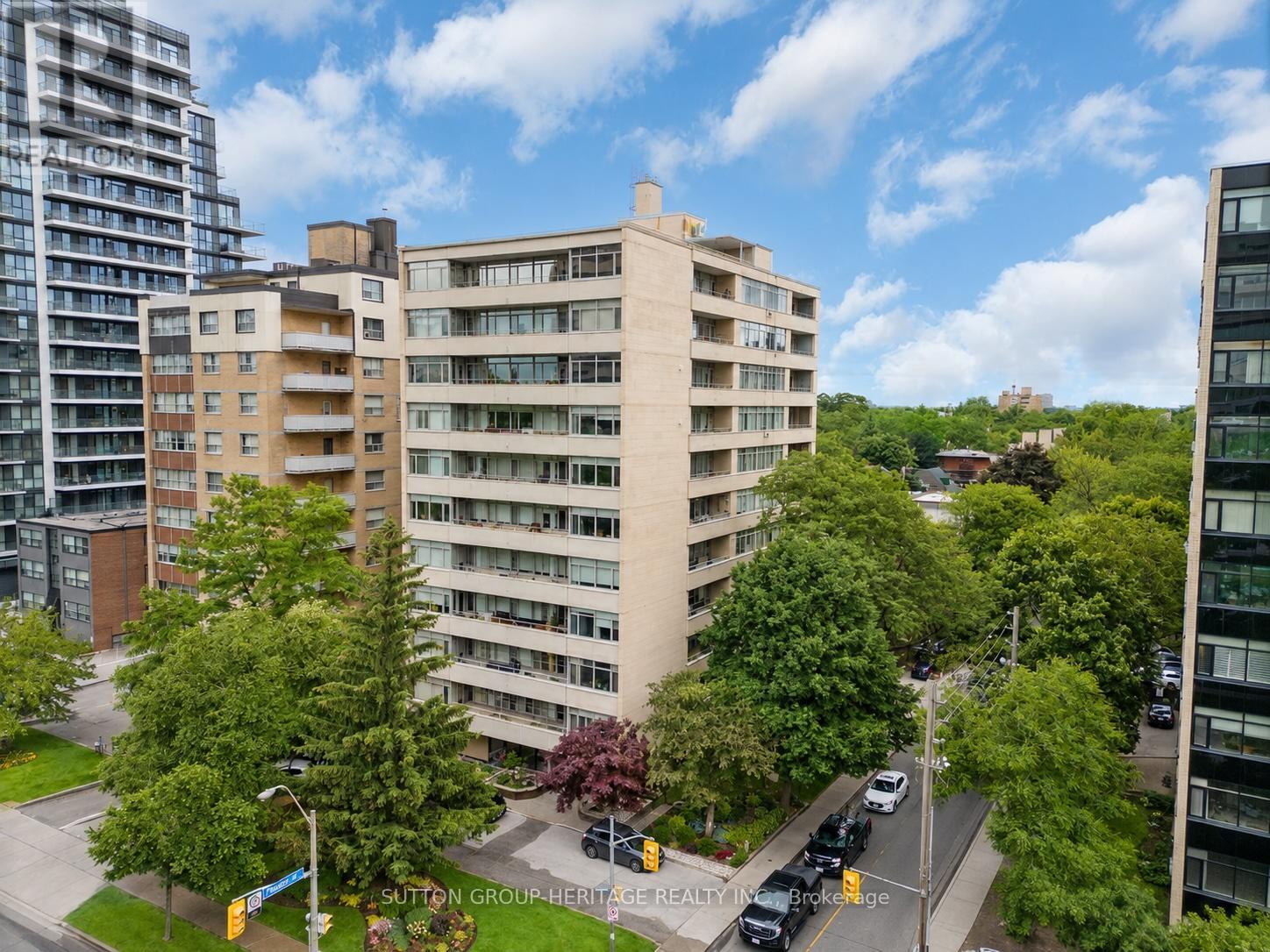 704 - 581 Avenue Road, Toronto, Ontario  M4V 2K4 - Photo 1 - C13164034