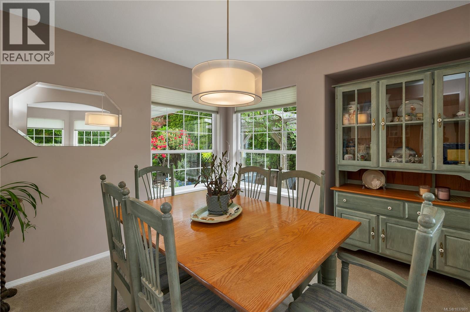 658 Windsor Pl, Campbell River, British Columbia  V9W 7Y6 - Photo 8 - 1037801