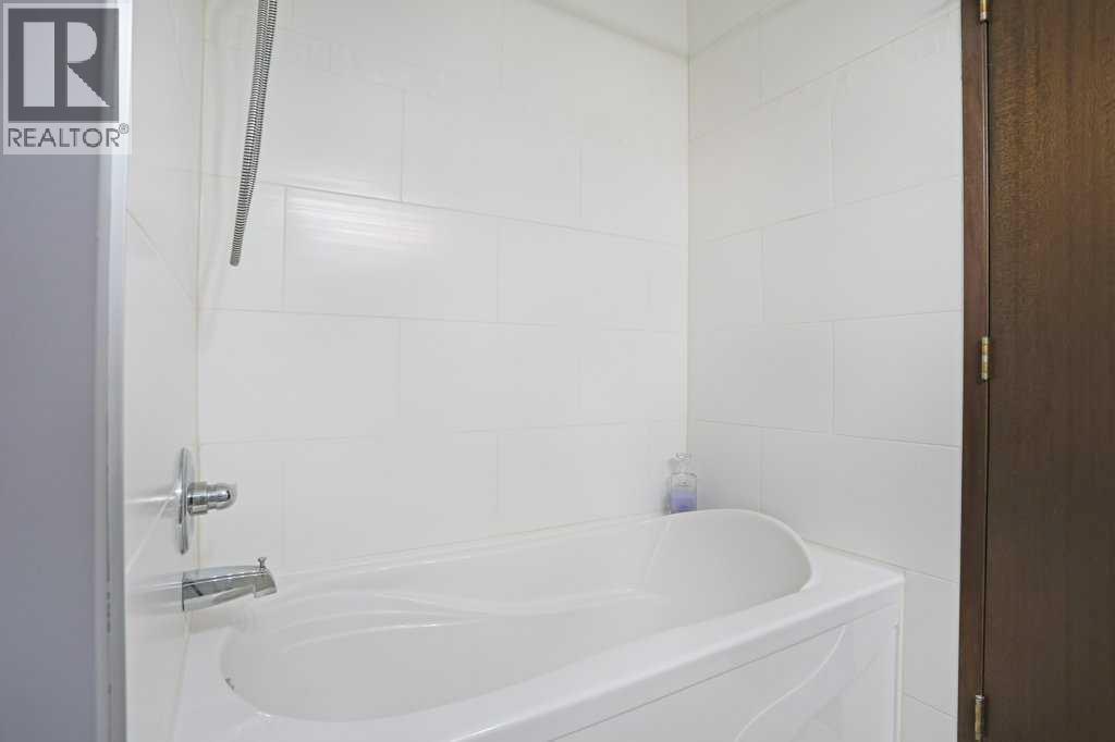 160 Ingram Park Drive, Brooks, Alberta  T1R 0L1 - Photo 22 - A2311580