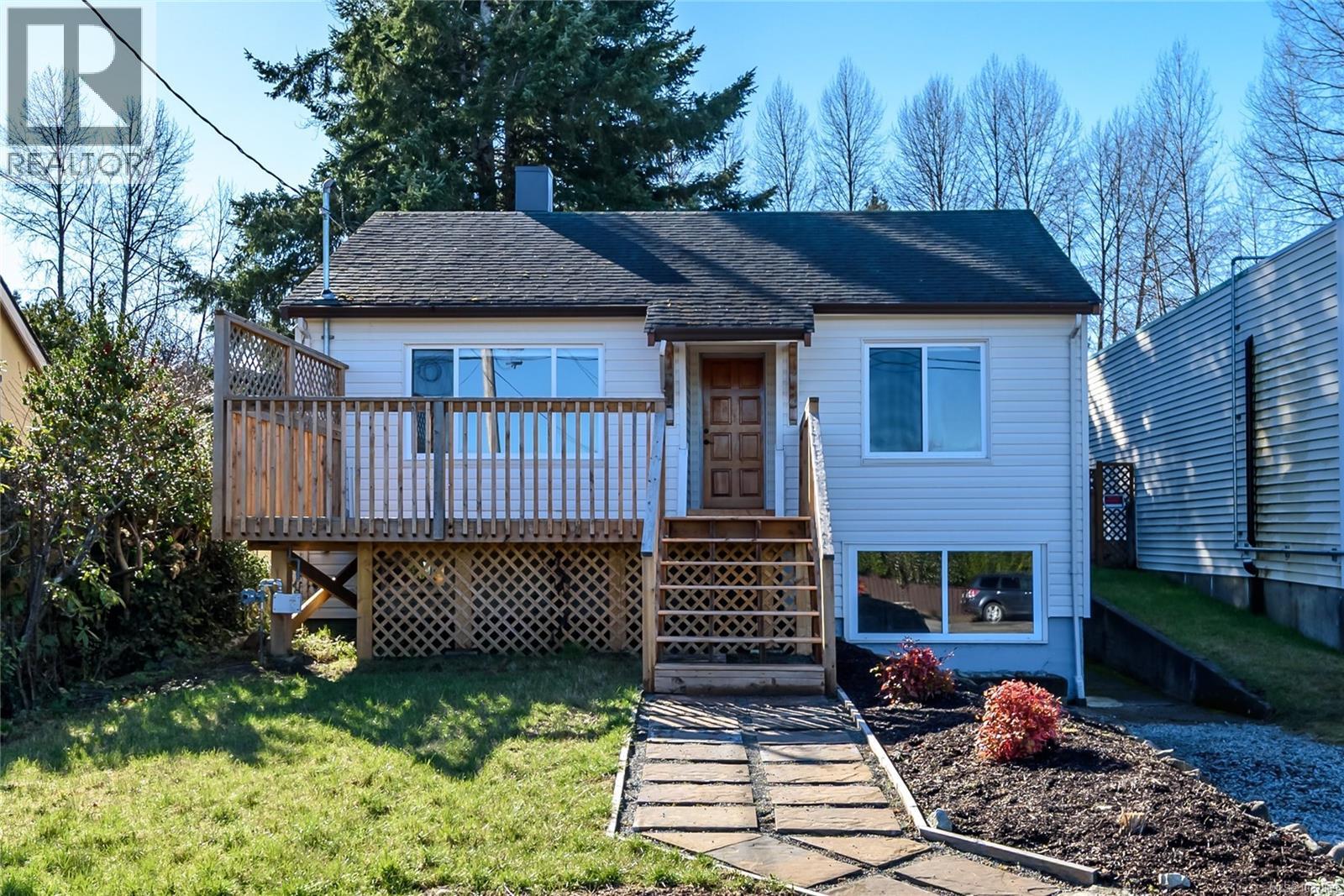 649 Mcphee Ave, Courtenay, British Columbia V9N 2Z7 - Photo 1 - 1037869