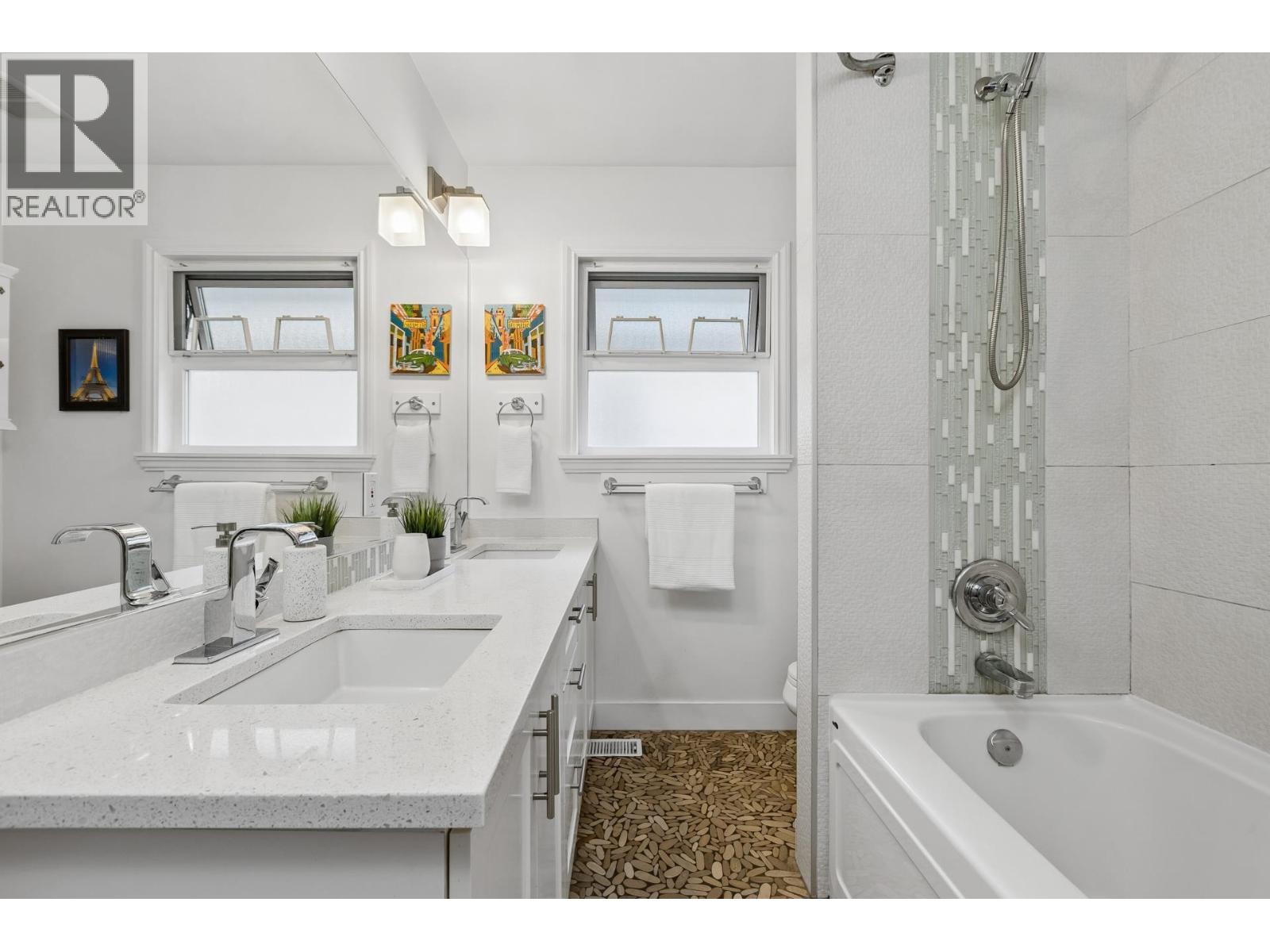 316 W 21st Street, North Vancouver, British Columbia  V7M 1Z5 - Photo 21 - R3126978