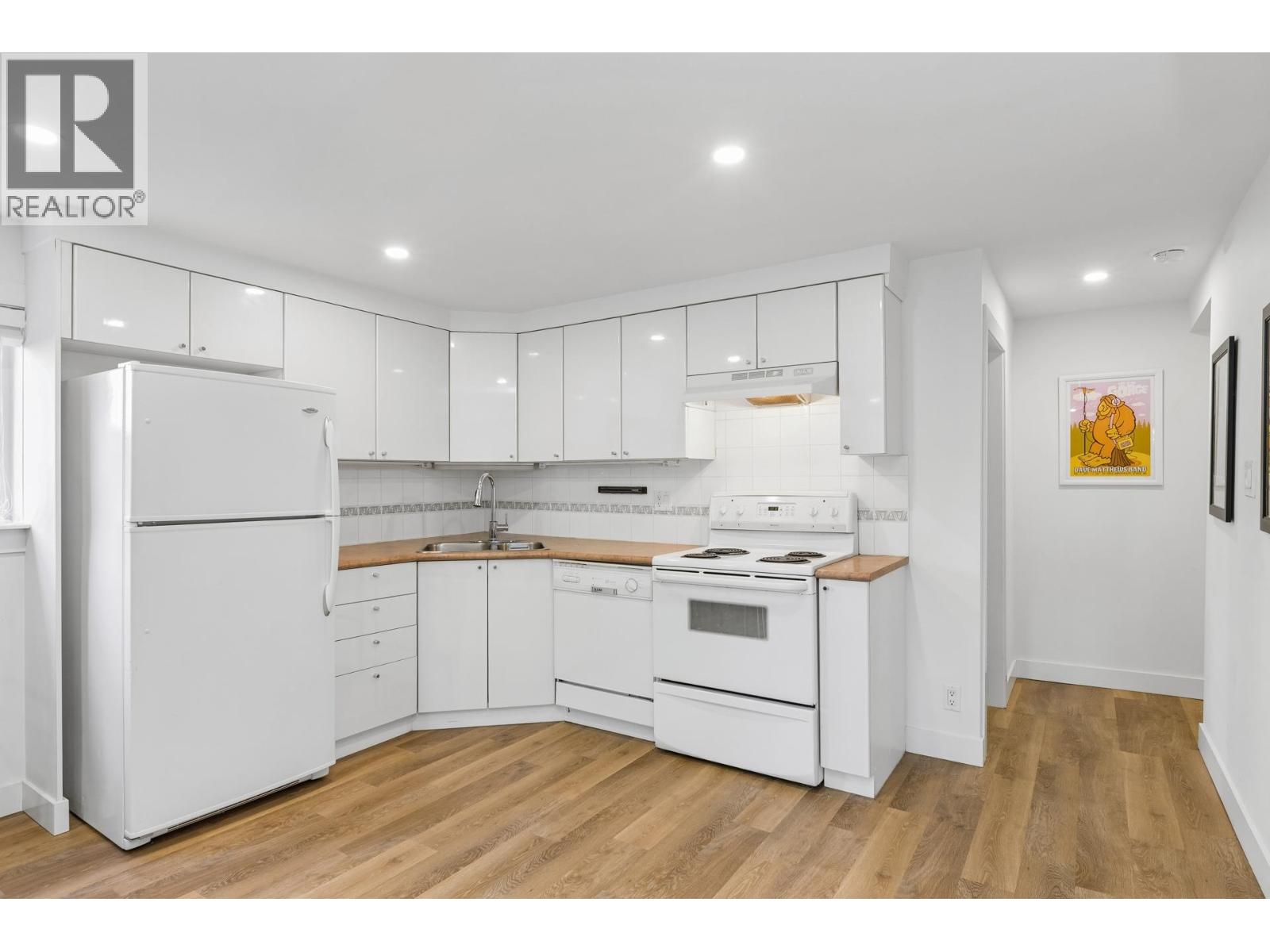 316 W 21st Street, North Vancouver, British Columbia  V7M 1Z5 - Photo 31 - R3126978