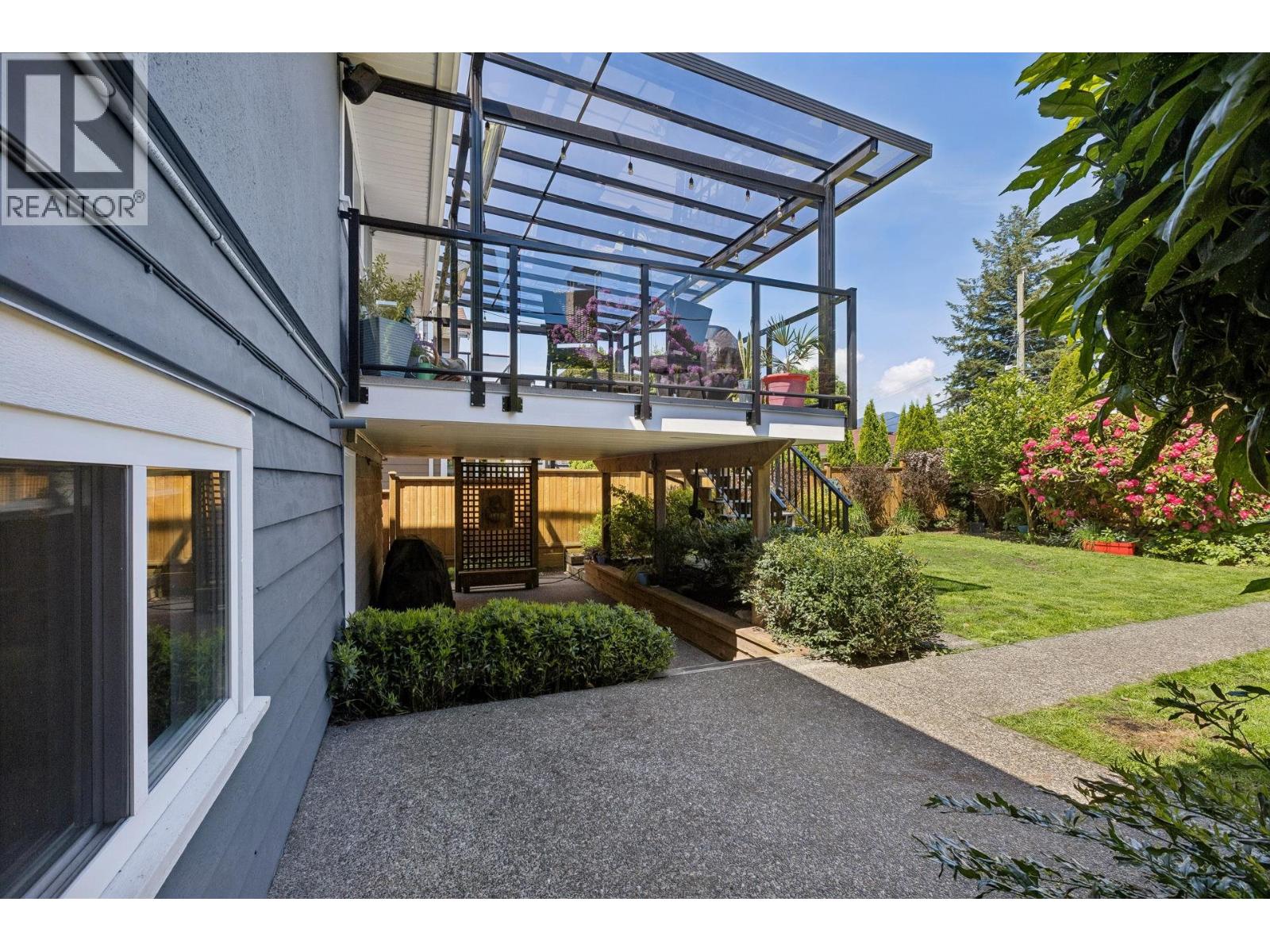 316 W 21st Street, North Vancouver, British Columbia  V7M 1Z5 - Photo 36 - R3126978